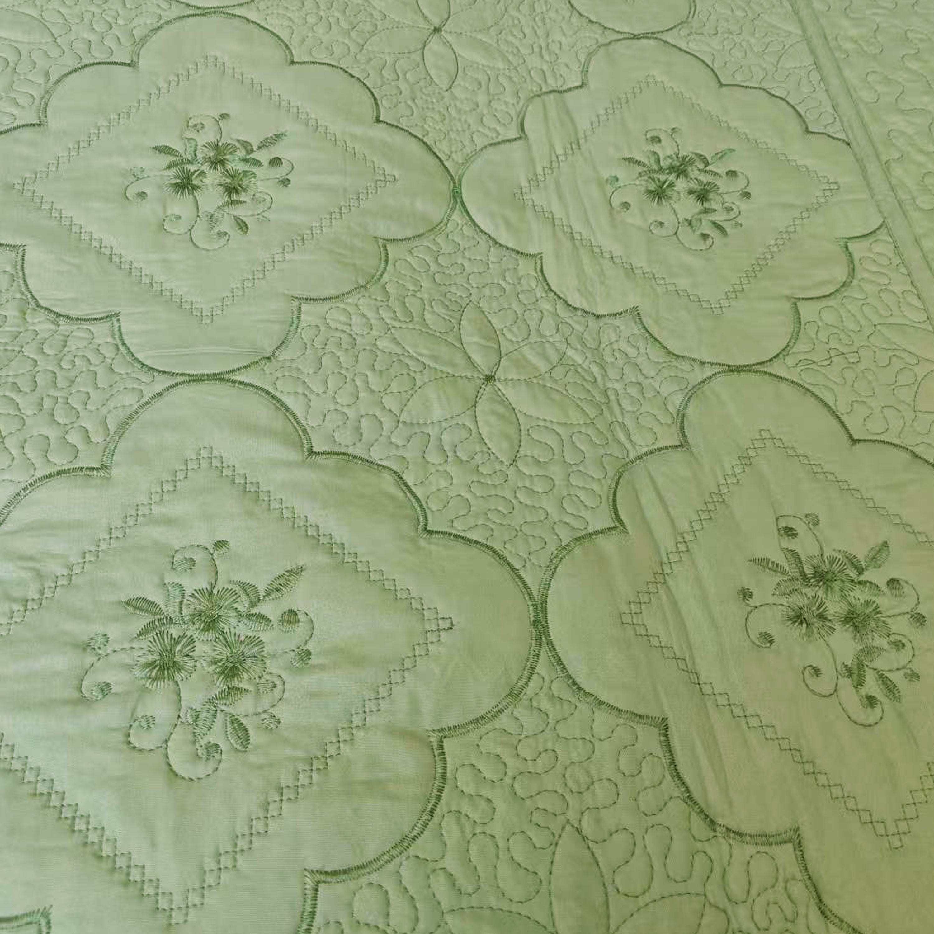 3 Piece Floral Embroidered Quilted Bedspread Set