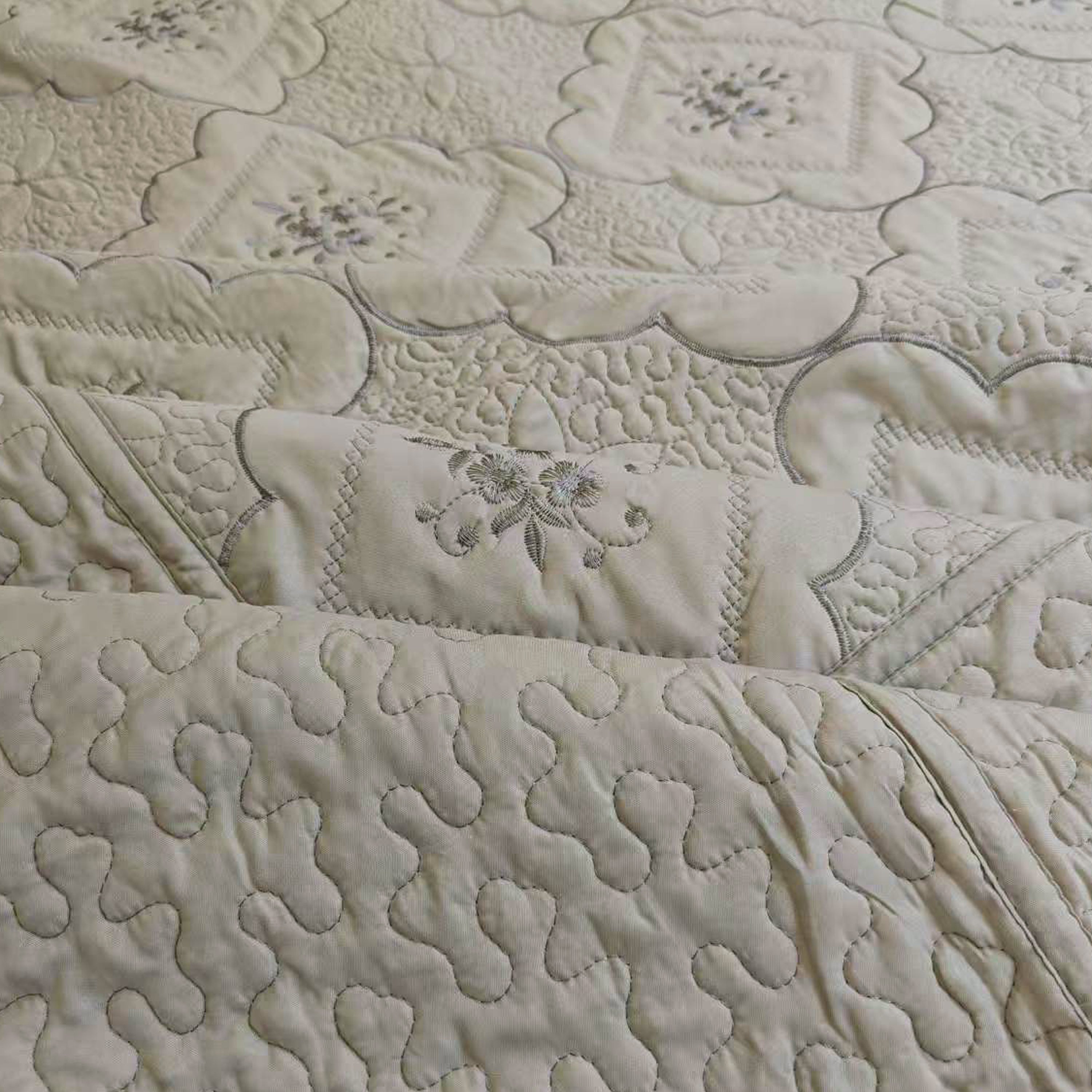 3 Piece Floral Embroidered Quilted Bedspread Set