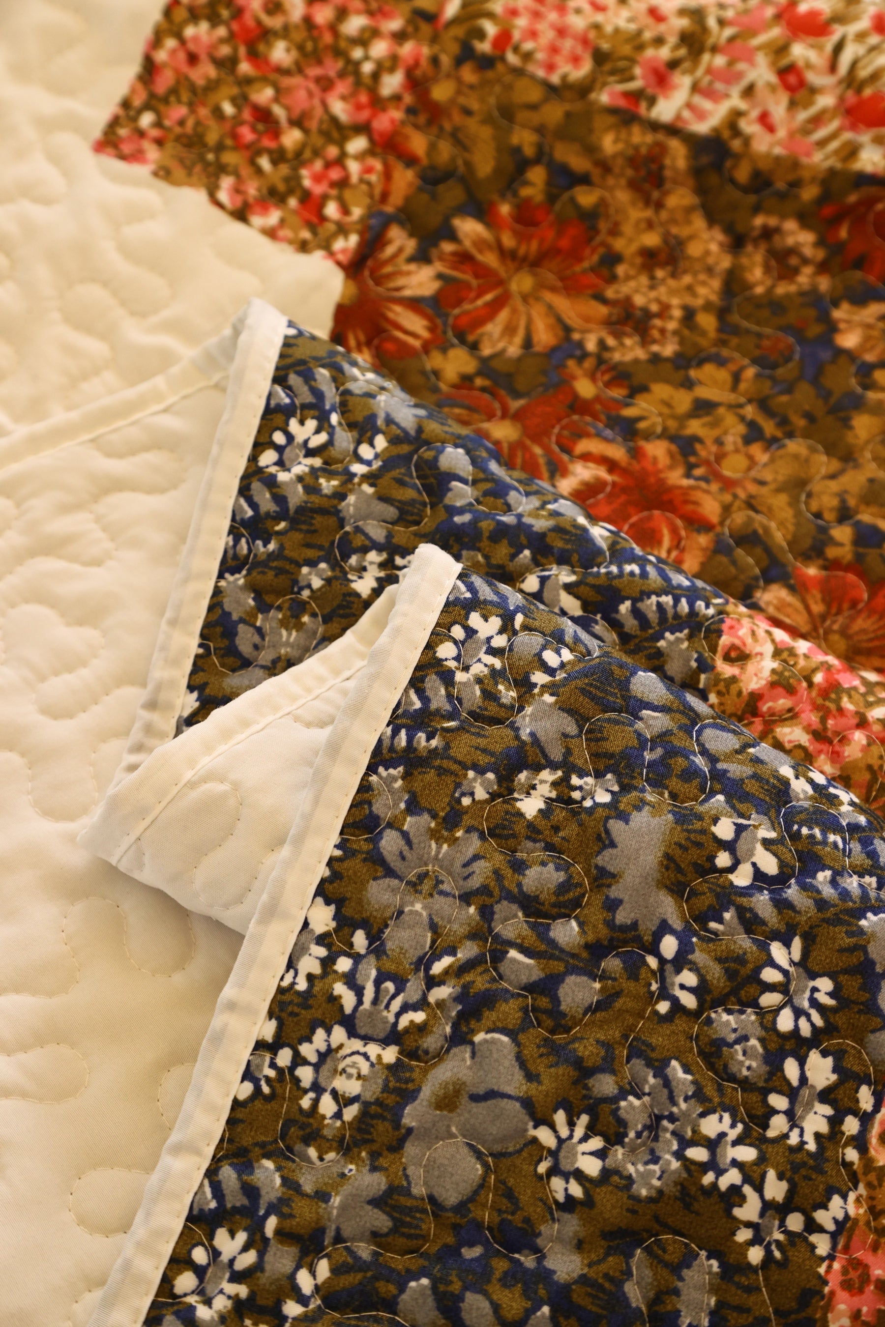 3 Piece Queen Size Lightweight Quilt Bedspread Set WX100