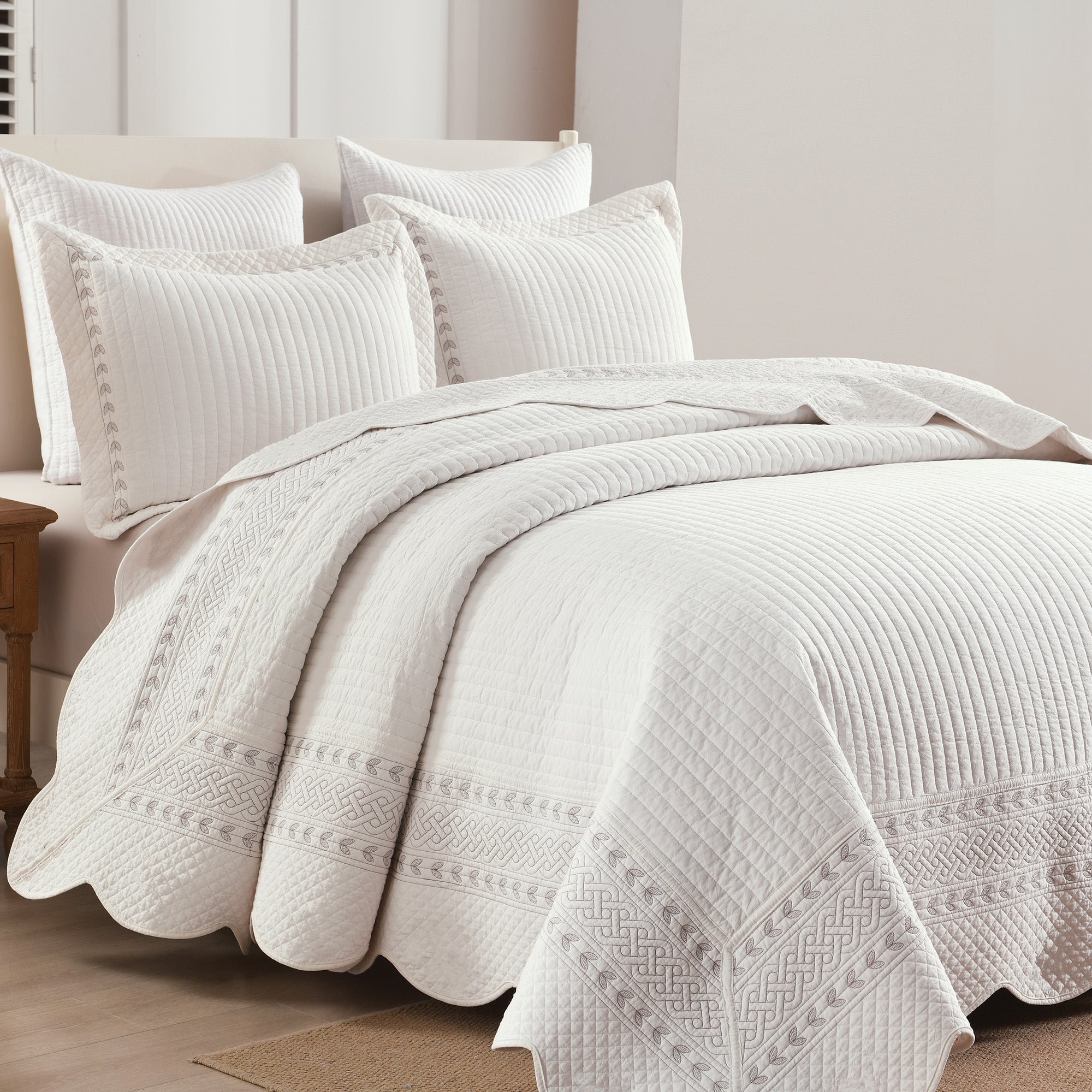 3 Piece 100% Cotton White Stripe Quilt Set – Classic Embroidered Bedspread TC150