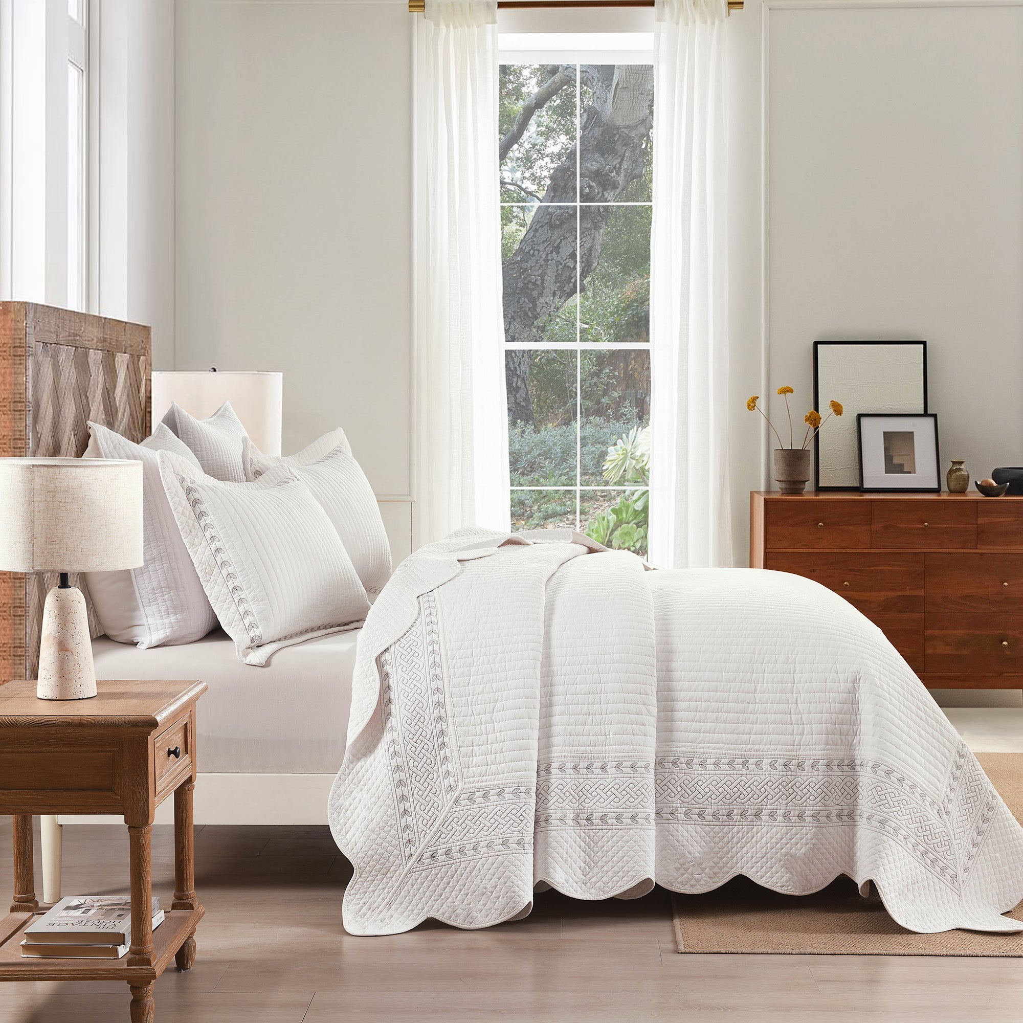3 Piece 100% Cotton White Stripe Quilt Set – Classic Embroidered Bedspread TC150