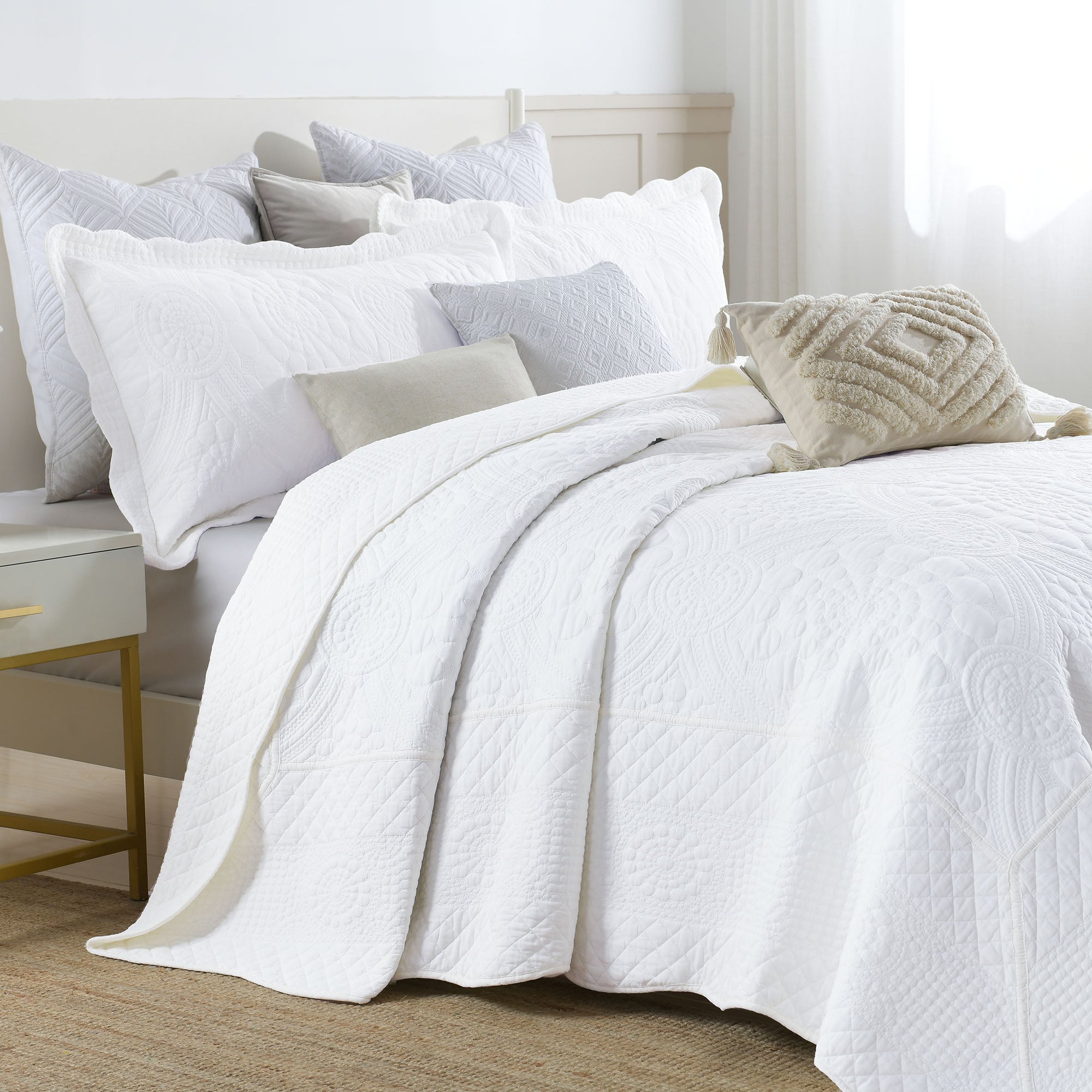 3 Piece 100% Cotton Embroidered Quilt Set – Elegant Matelassé Bedspread