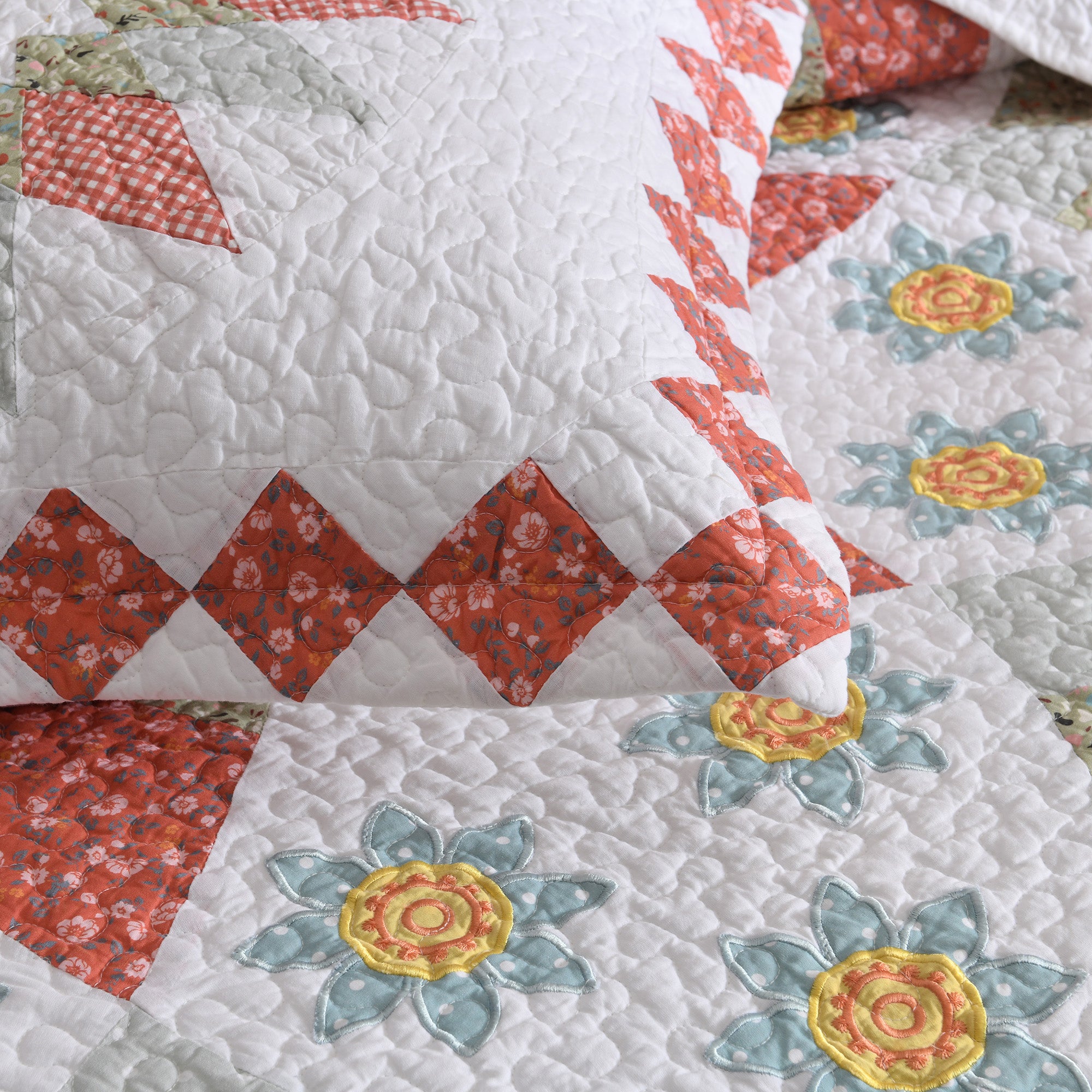 3 Piece 100% Cotton Floral Patchwork Quilt Set – Vintage Country Bedspread CP326