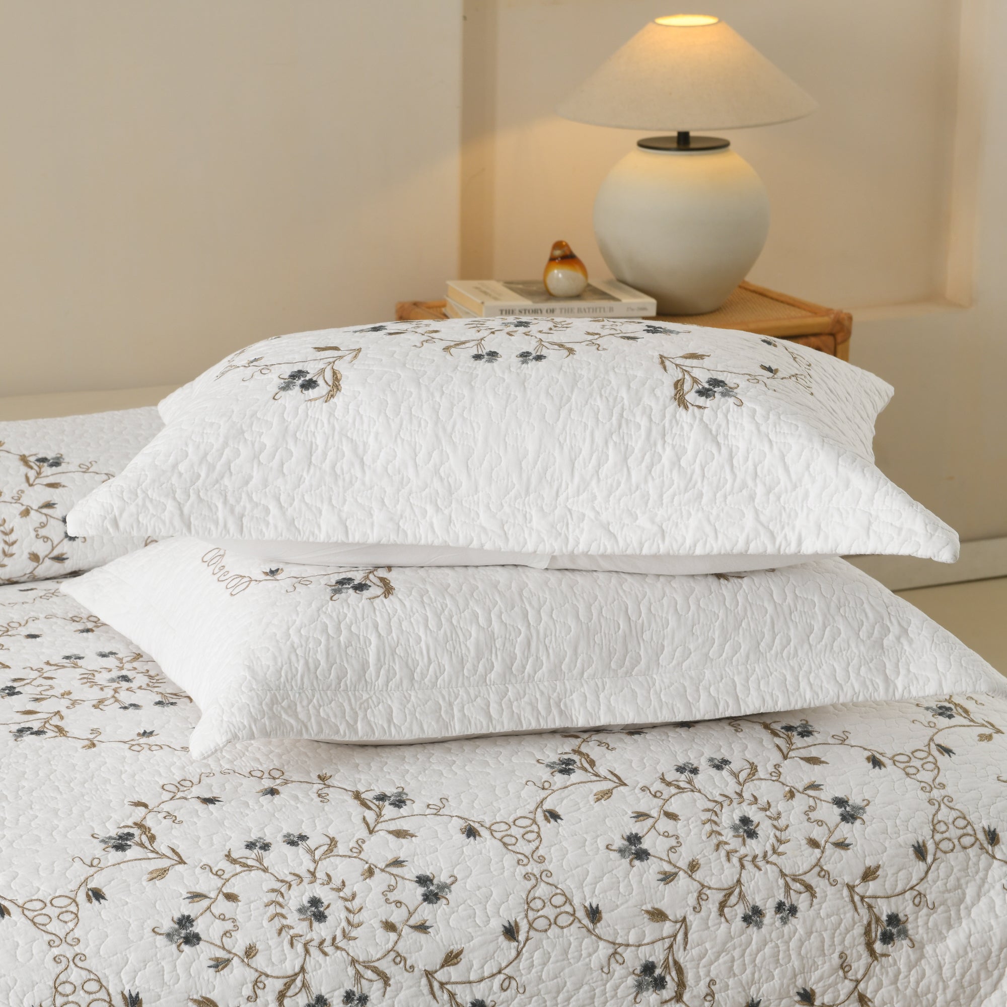 3 Piece Cotton Cover Floral Embroidered Quilt Set - Vintage Cottage Bedspread ME523