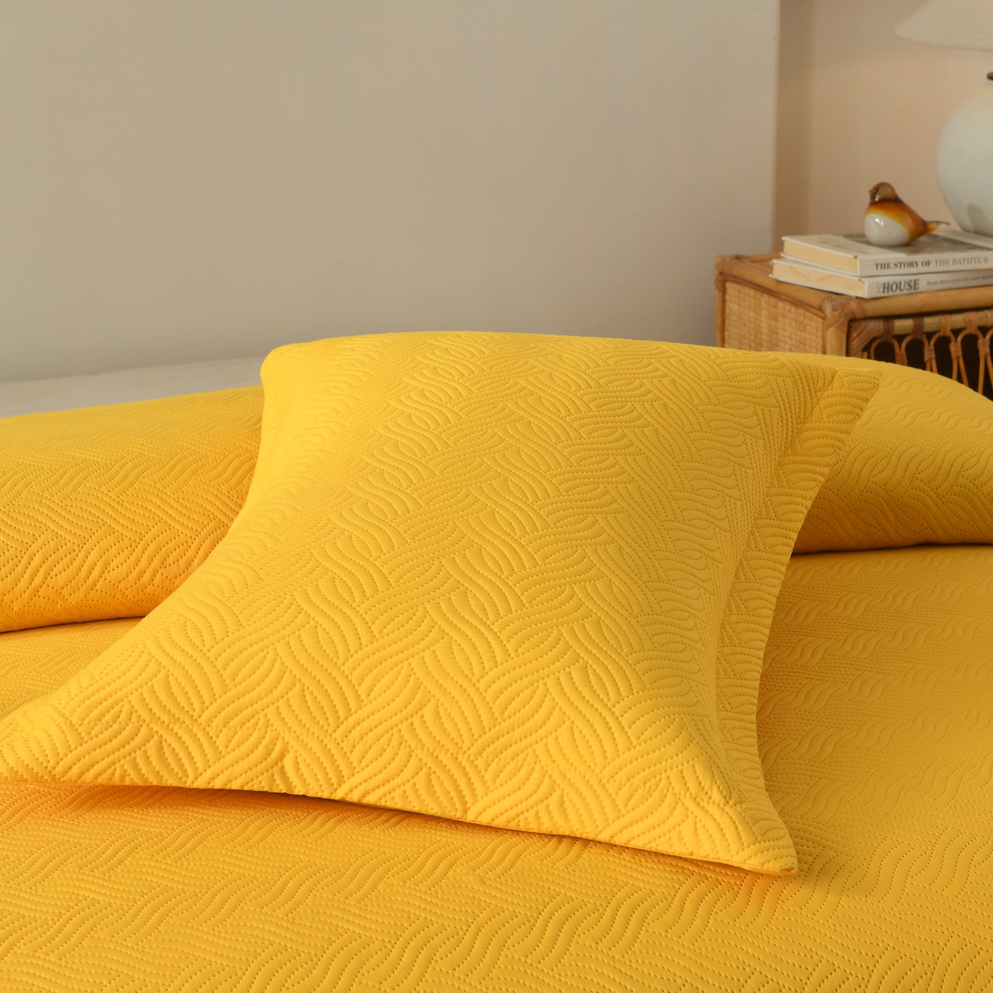 100% Polyester Ultrasonic Quilted Lightweight Quilt Bedspread Set