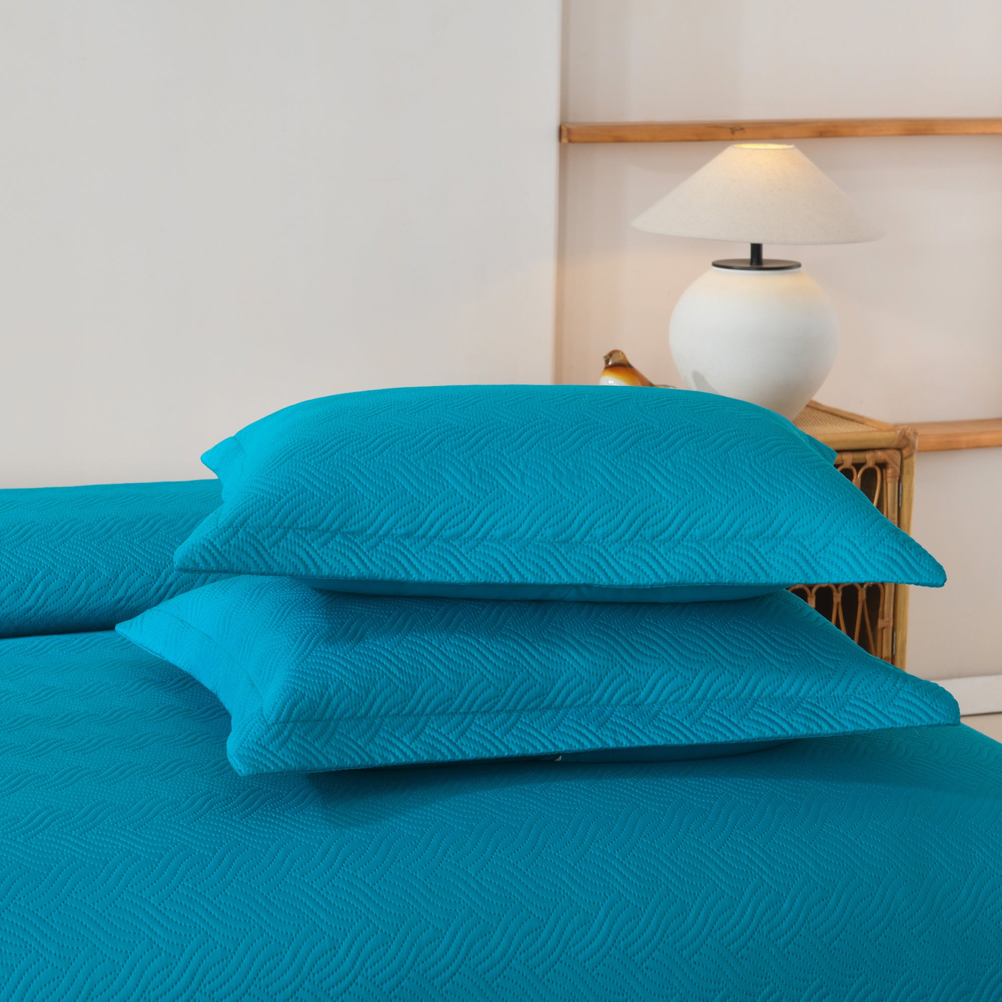 100% Polyester Ultrasonic Quilted Lightweight Quilt Bedspread Set