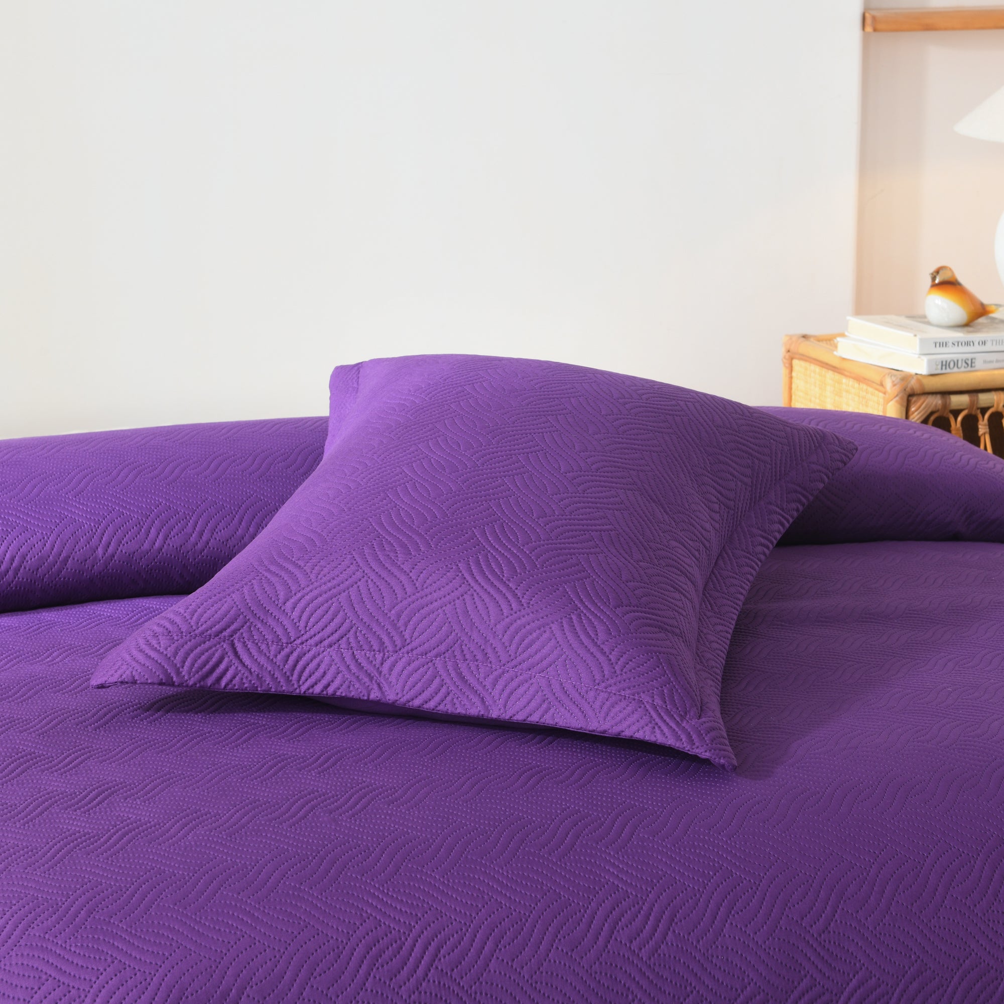 100% Polyester Ultrasonic Quilted Lightweight Quilt Bedspread Set