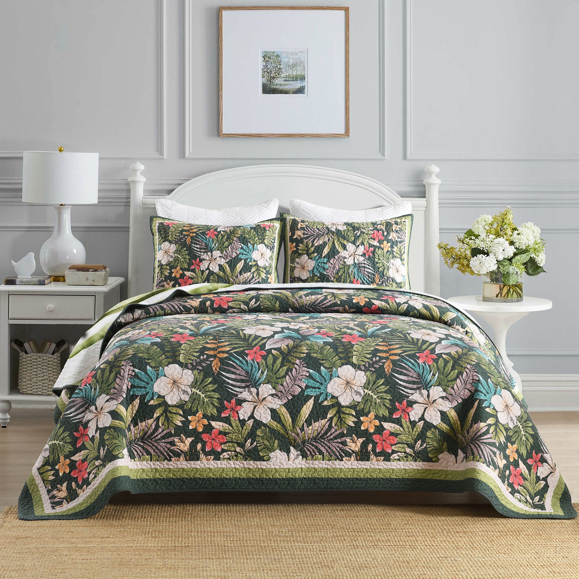 3 Piece Lightweight Polyester Tropical Leaf and Flower Quilt Bedspread Set BY223
