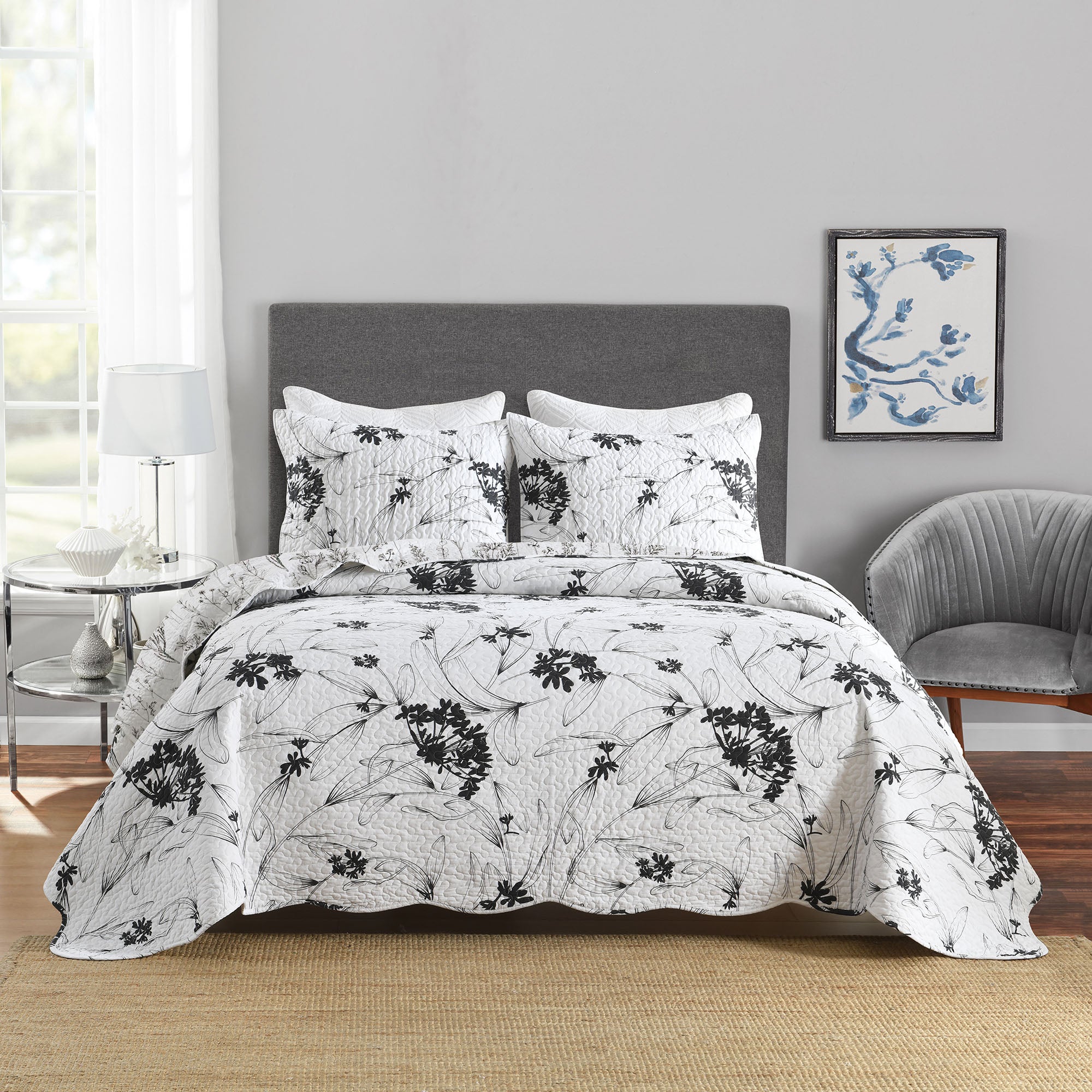 3 Piece Polyester Black and White Botanical Floral Quilt Bedspread Set BY222