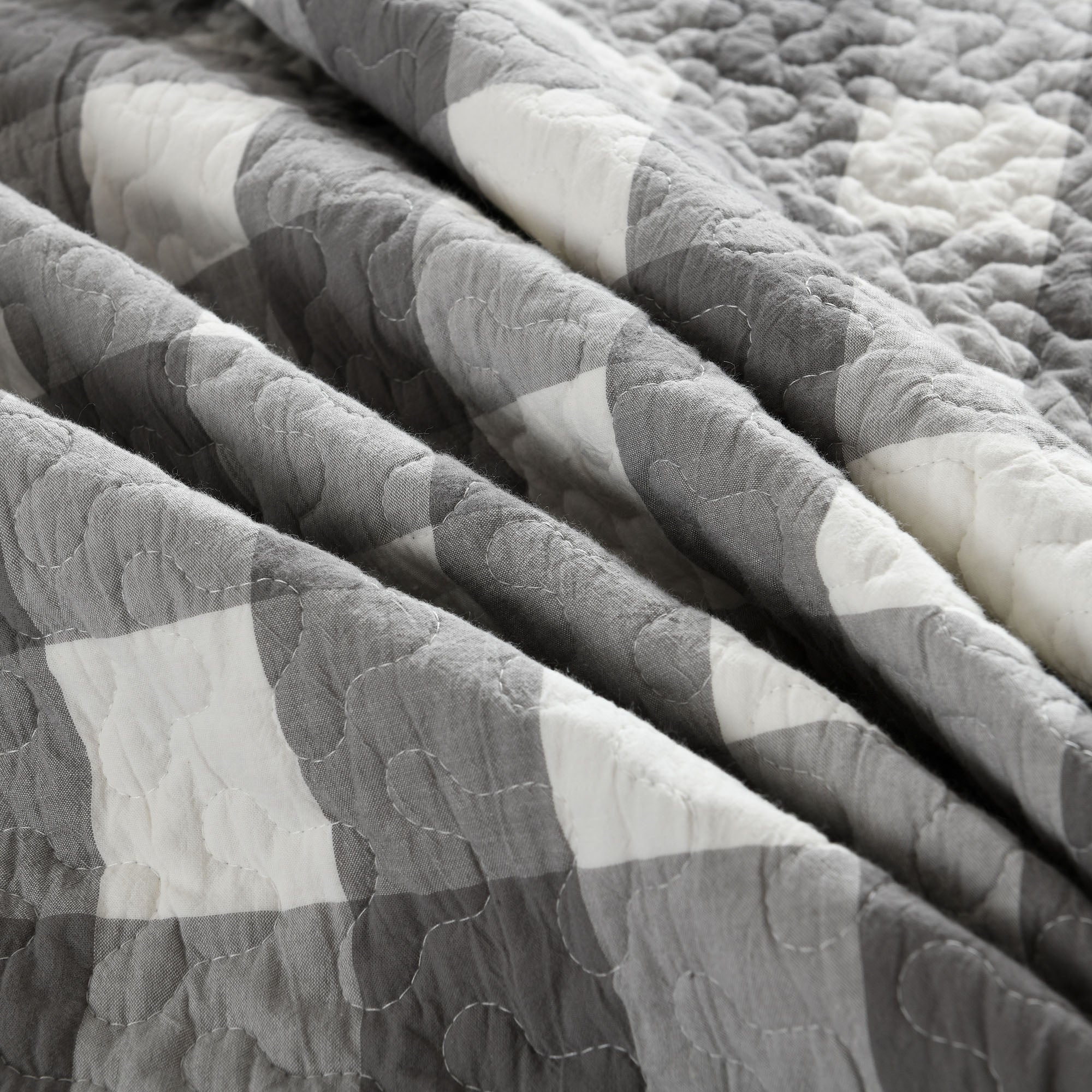 3 Piece Gray and White Checkered Quilt Set Bedspread BY213