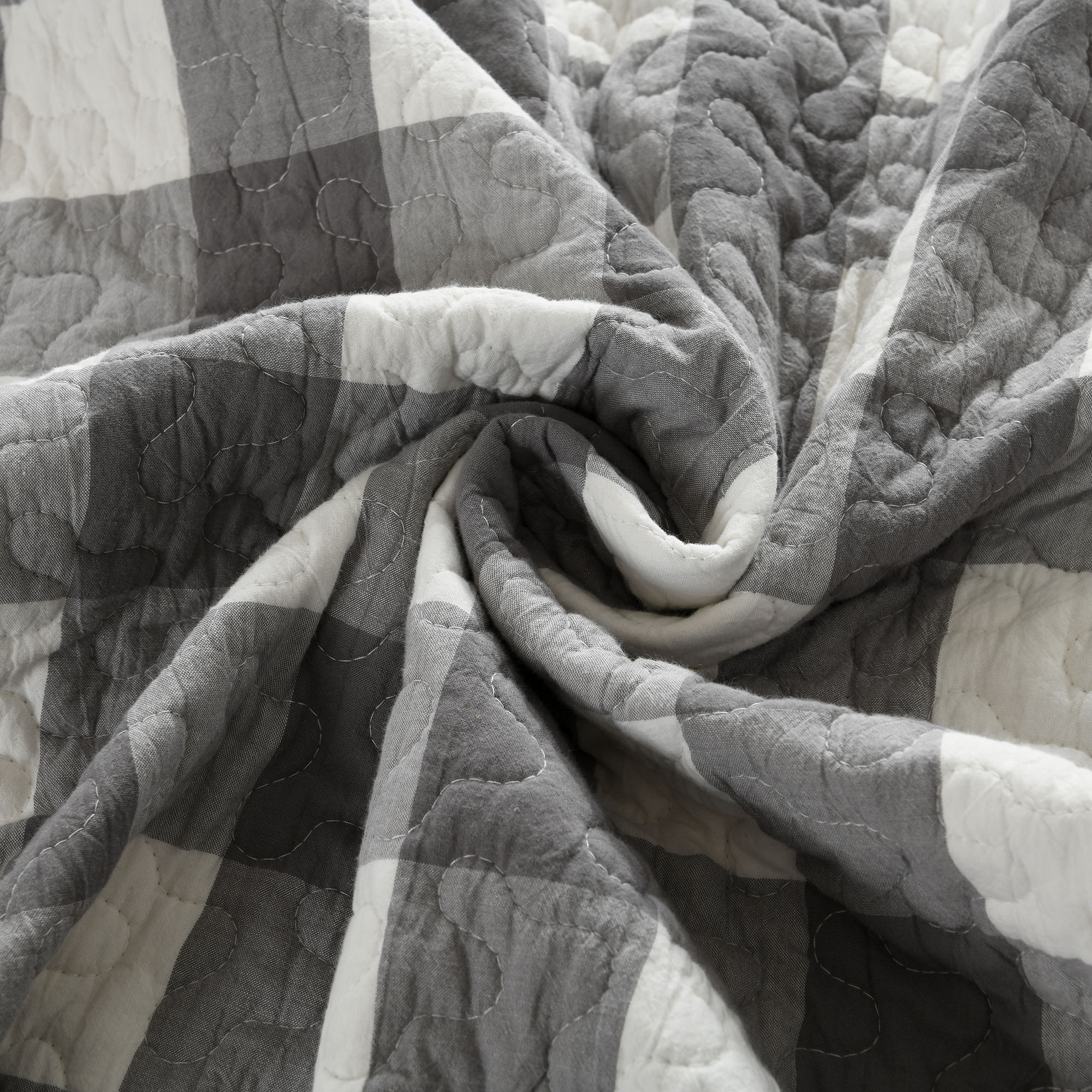 3 Piece Gray and White Checkered Quilt Set Bedspread BY213