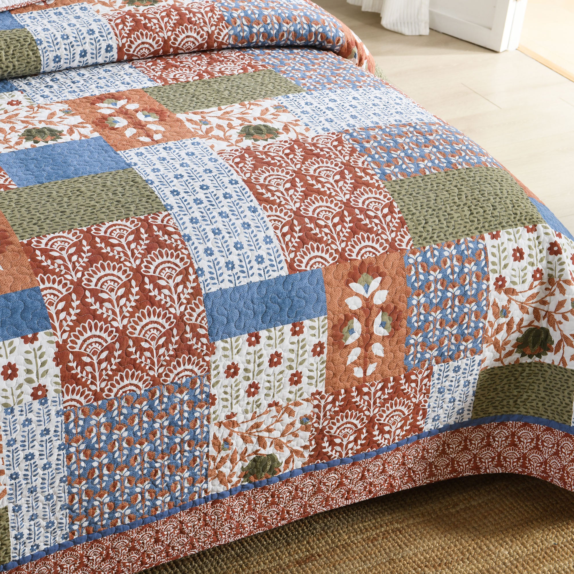 3 Piece Vintage Floral Patchwork Quilt Set Bedspread BY212