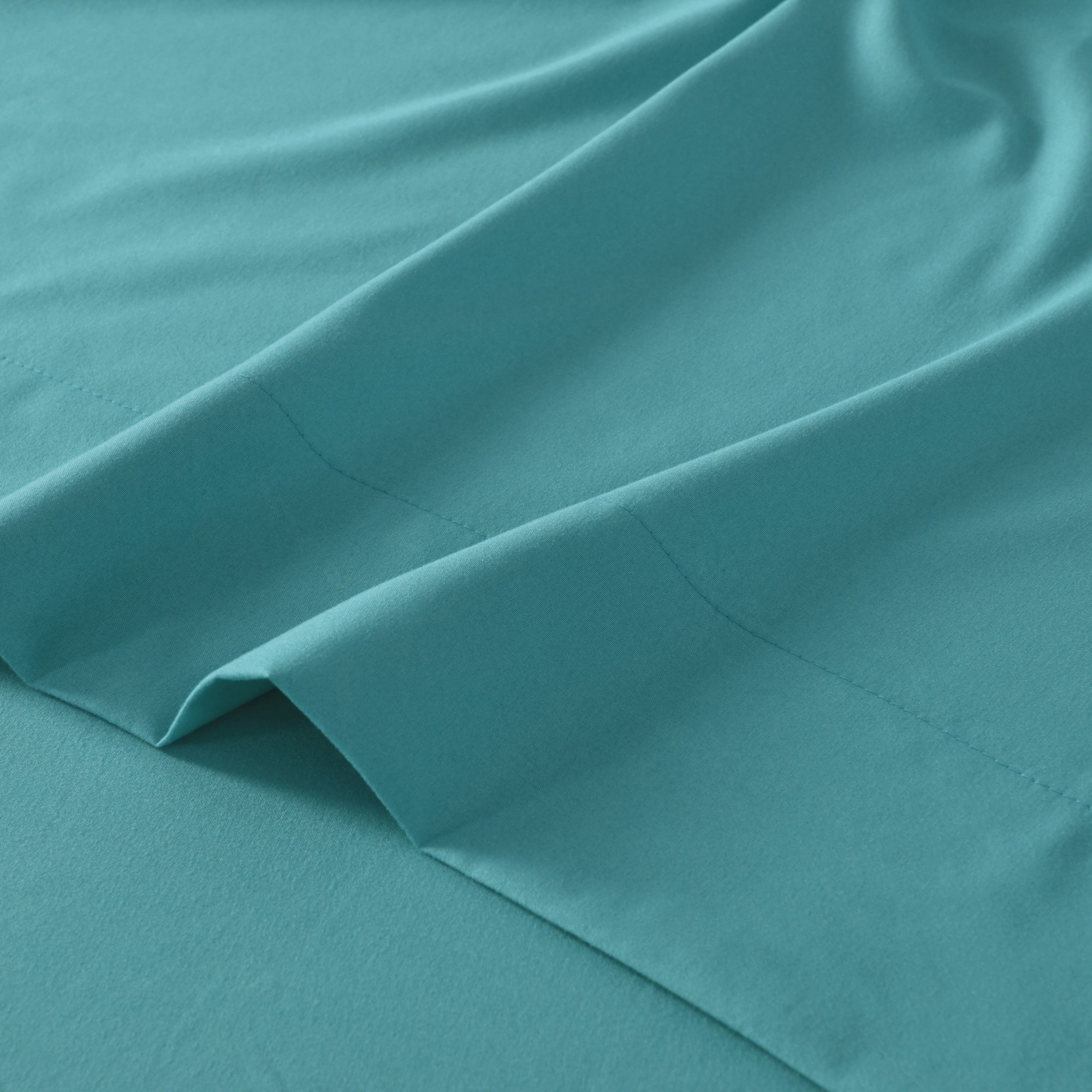 4/6 Piece Soft Solid Embroidered Bed Sheet Set