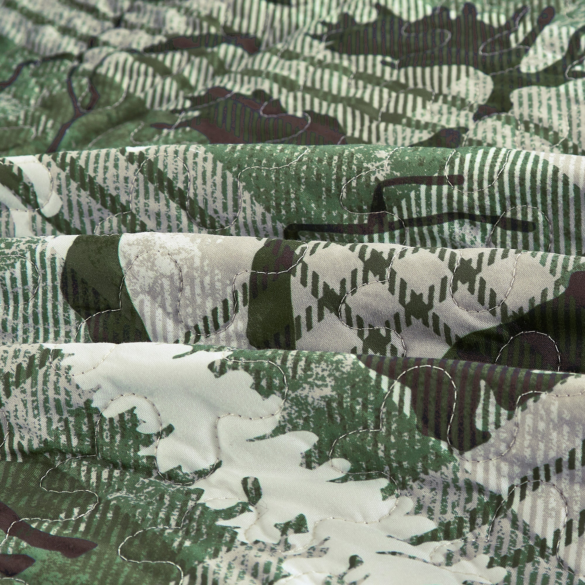 3 Piece Rustic Wildlife Reversible Polyester Quilt Bedspread Set
