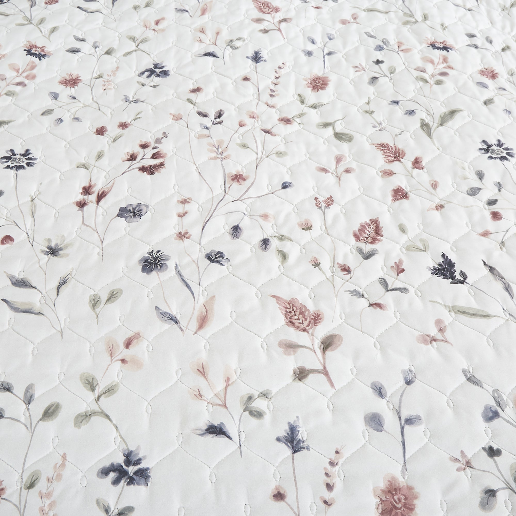 3 Piece Lightweight Quilt Bedspread Set Reversible Floral Botanical