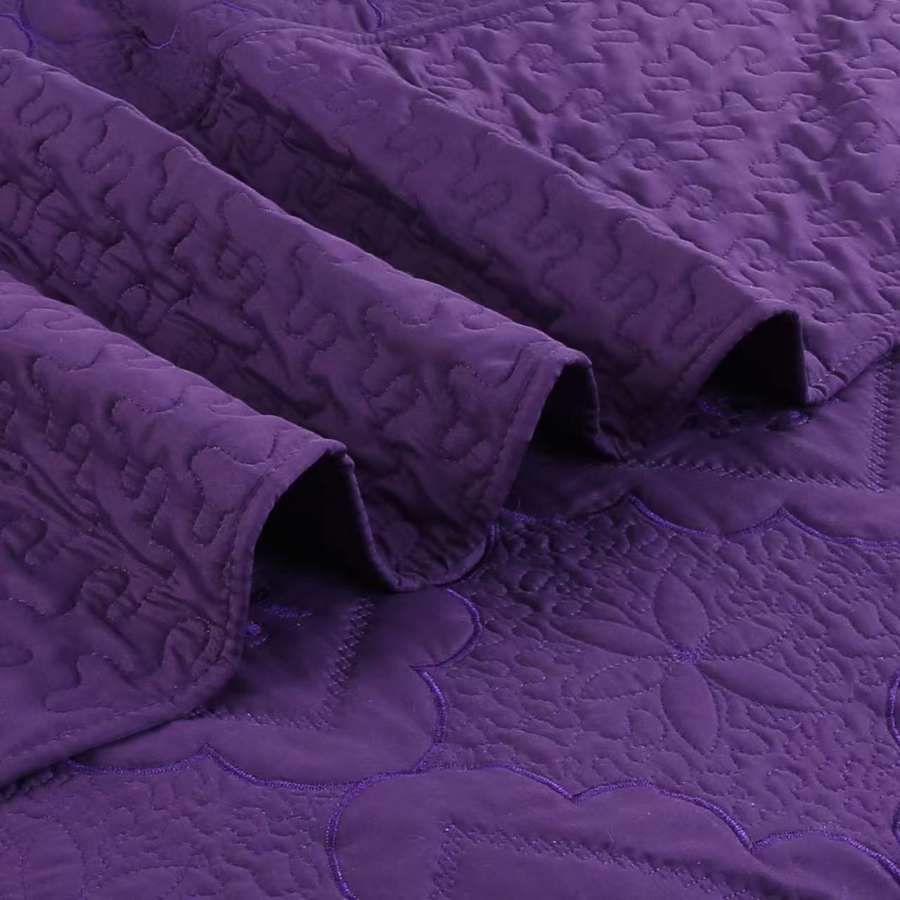 3 Piece Floral Embroidered Quilted Bedspread Set