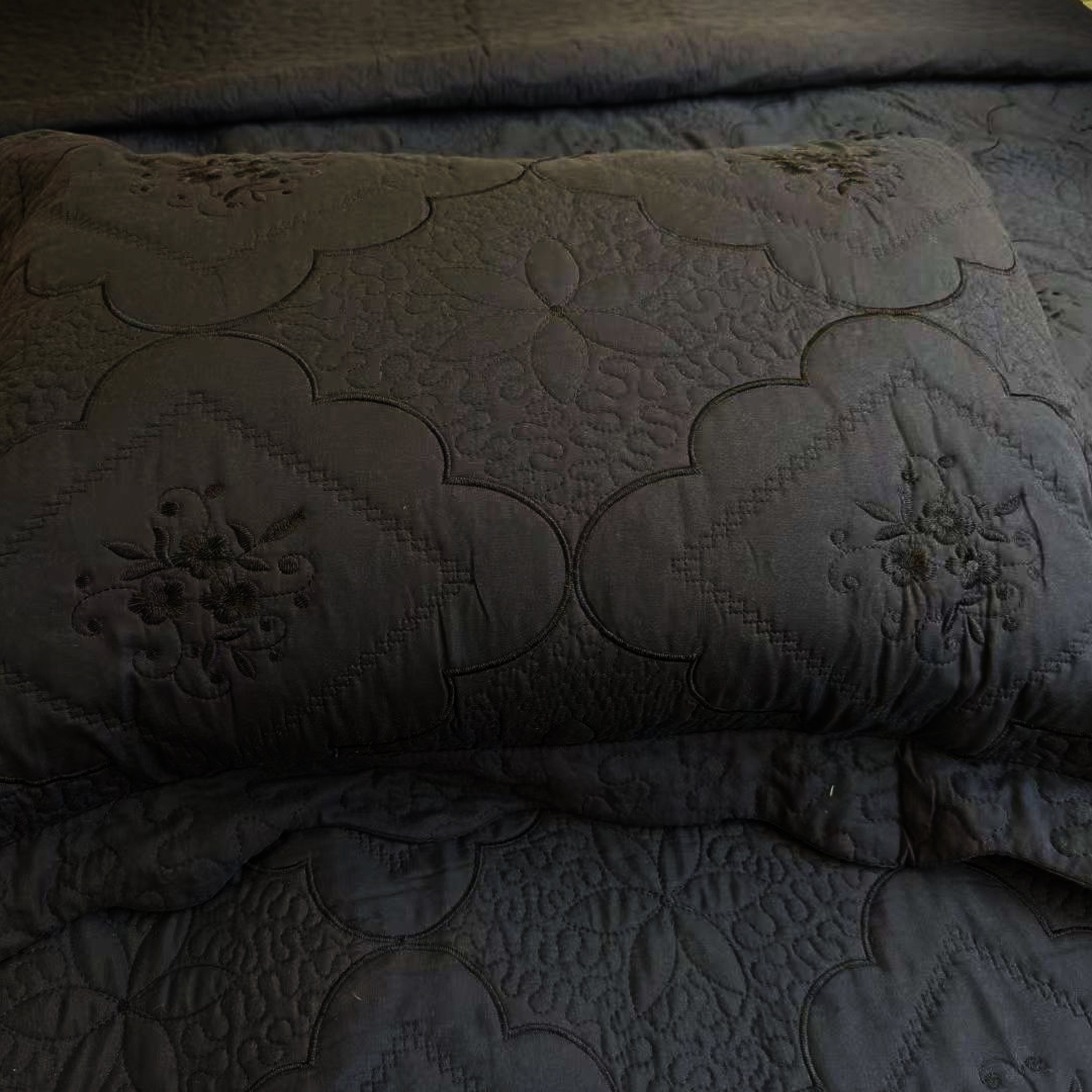 3 Piece Floral Embroidered Quilted Bedspread Set