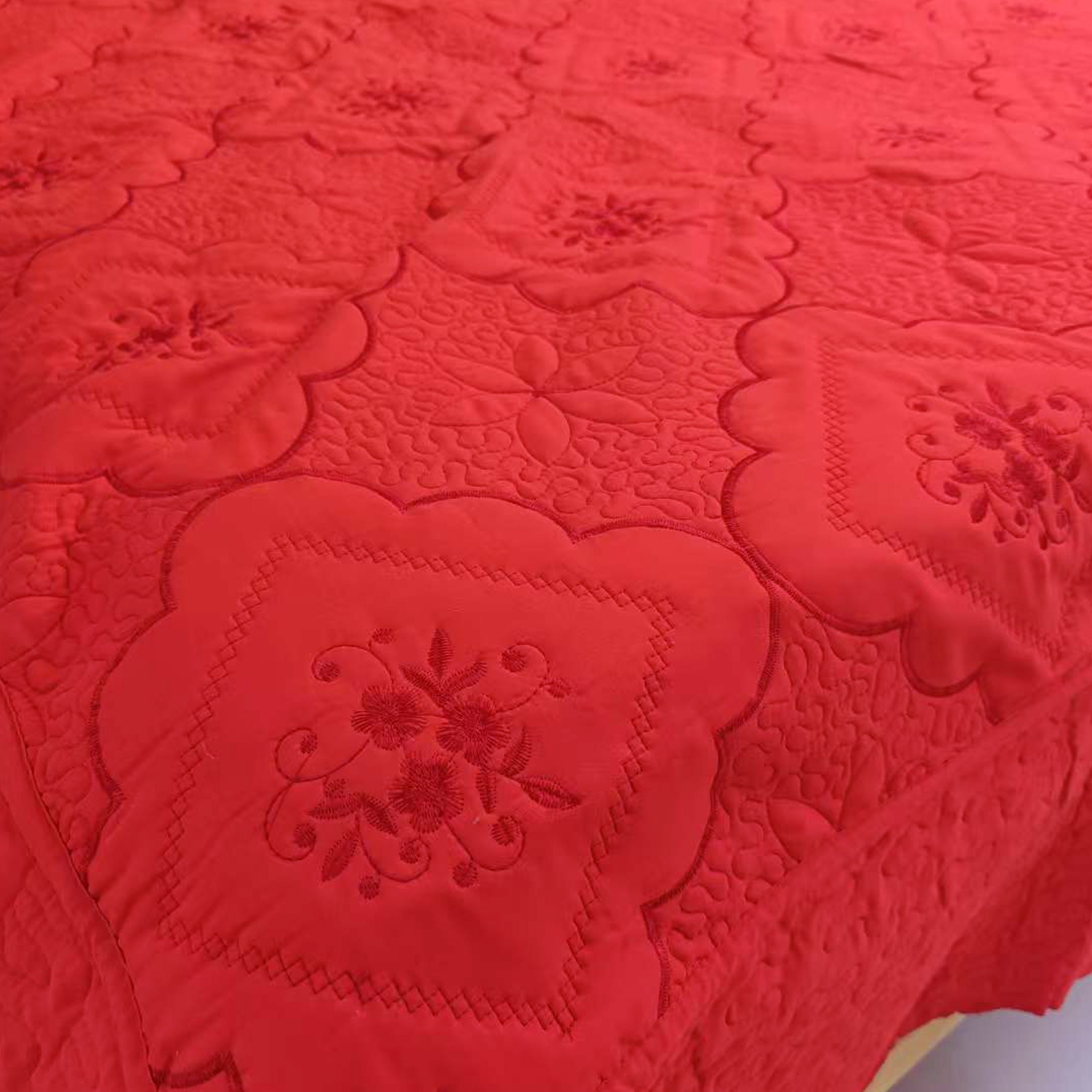 3 Piece Floral Embroidered Quilted Bedspread Set