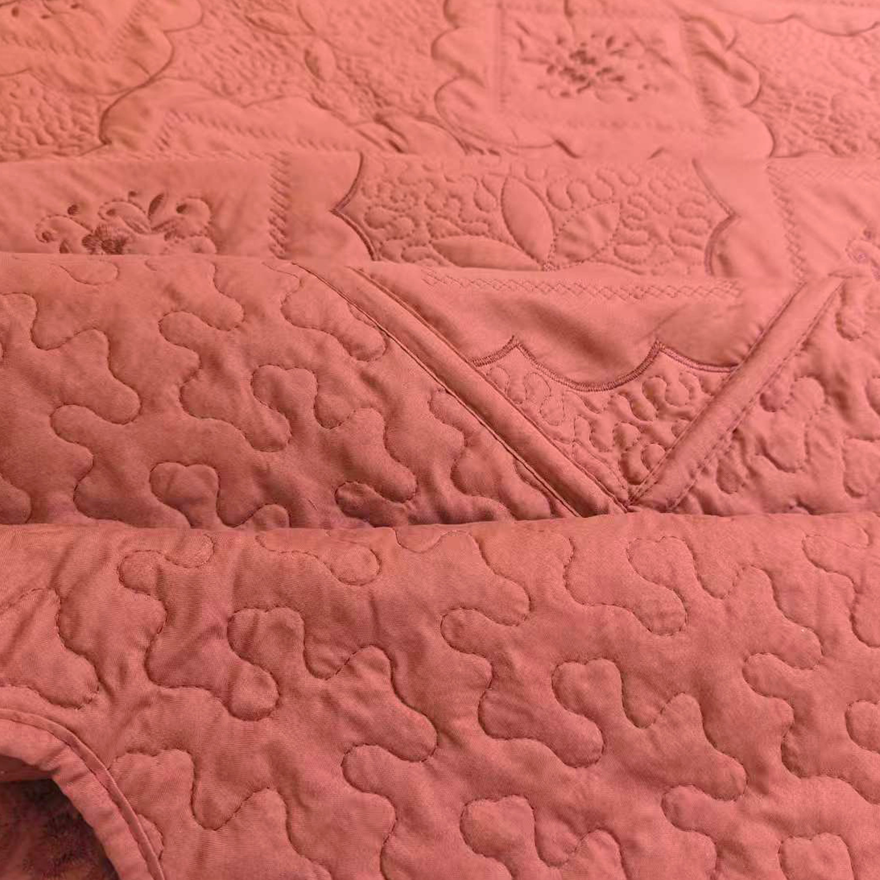 3 Piece Floral Embroidered Quilted Bedspread Set