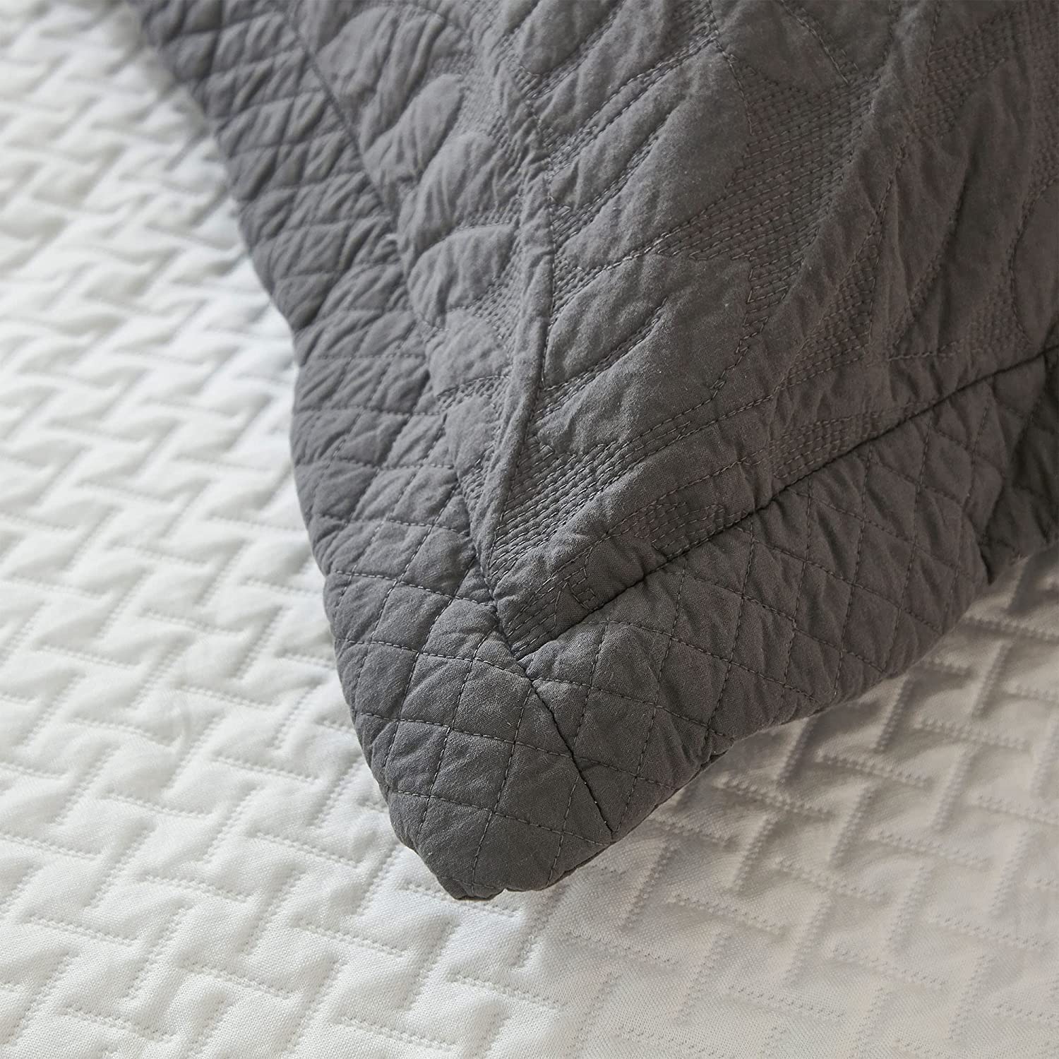 3 Piece 100% Cotton Quilt Set, Oversized Quilted Bedspread T