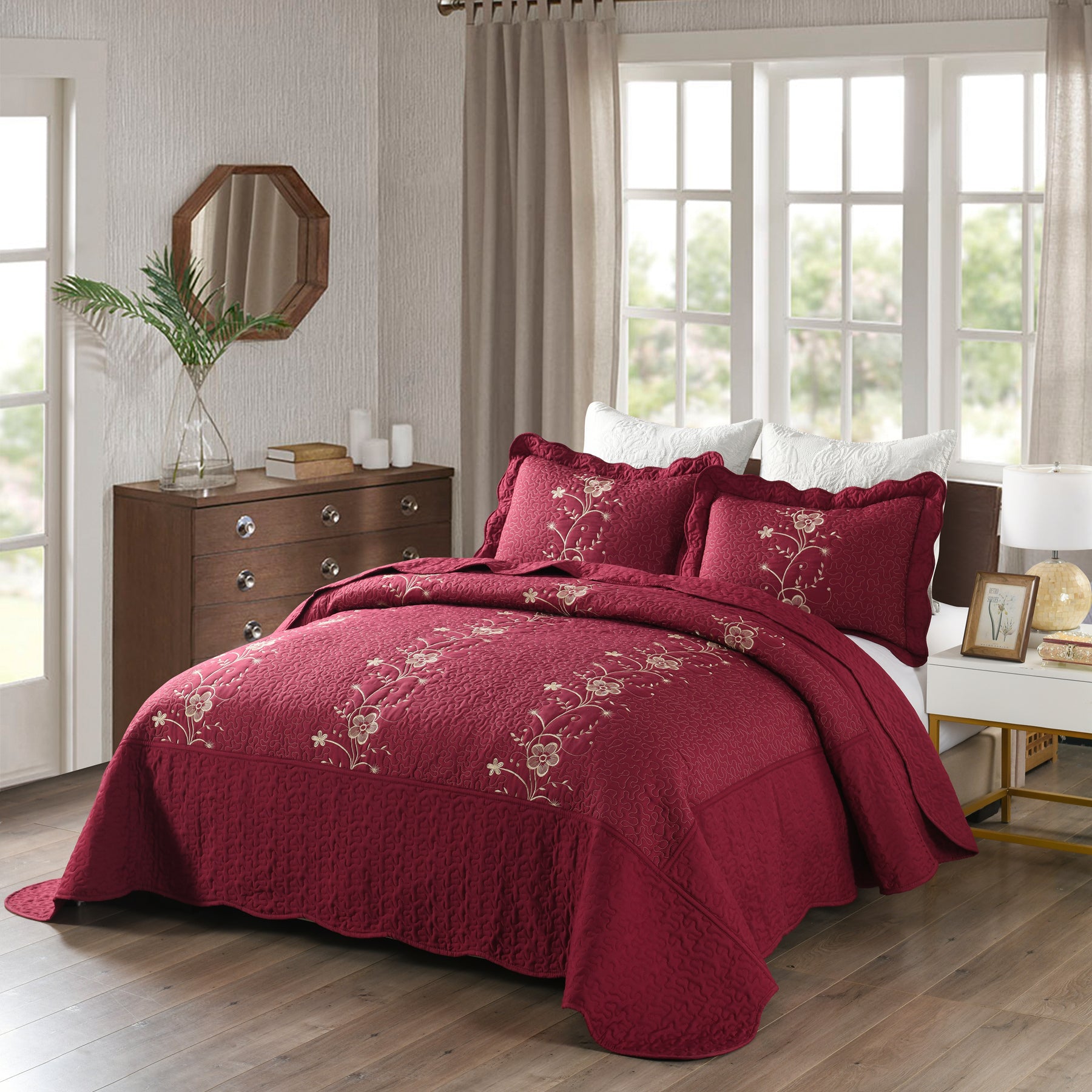 3 Piece Embroidered Quilt Set, Lightweight Bedspread Lapaz
