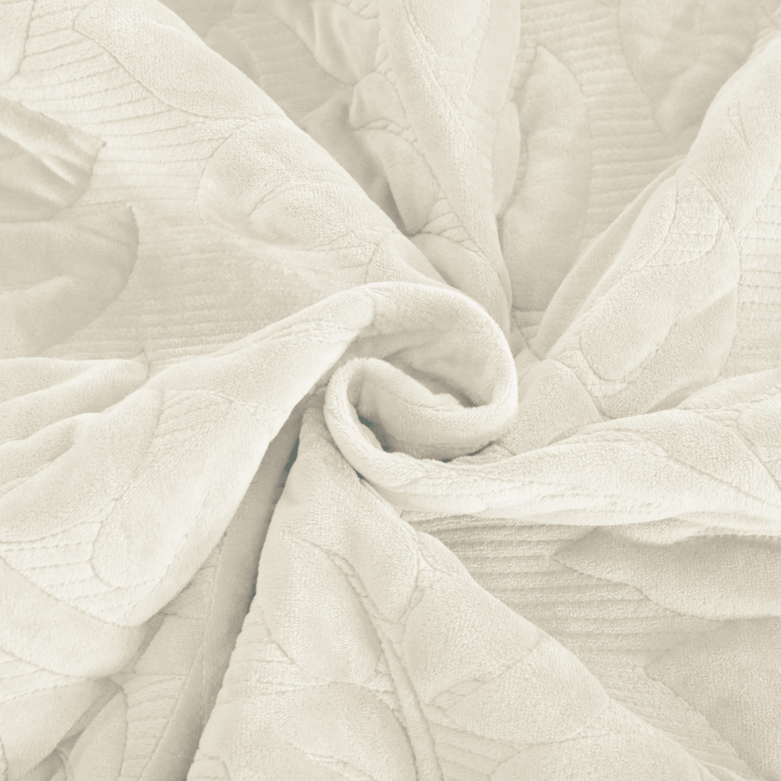 3 Piece Oversized Luxury Velvet Quilt Set Leaf Embroidered Bedspread