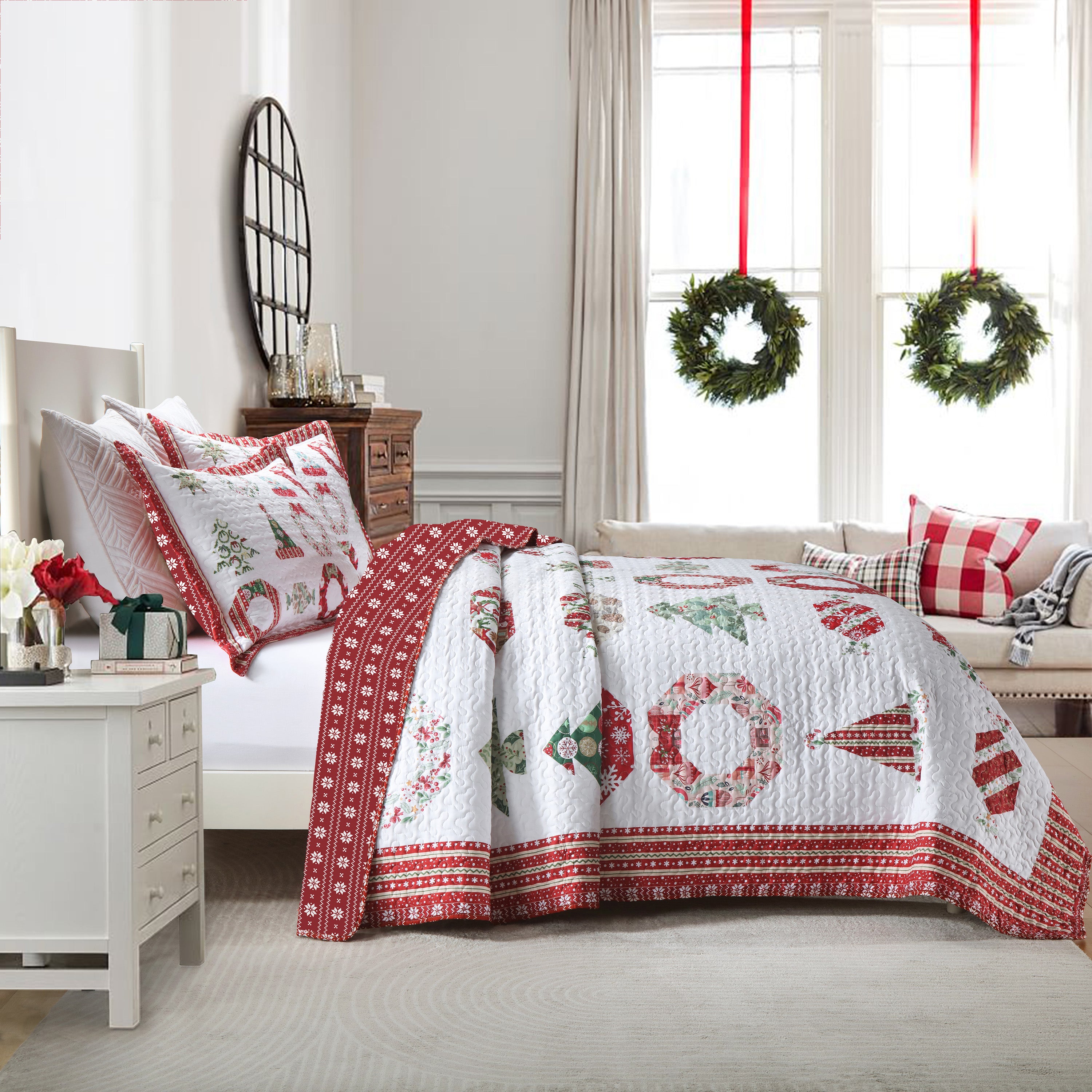 3 Piece Christmas Quilt Set Holiday Candy Print Bedspread