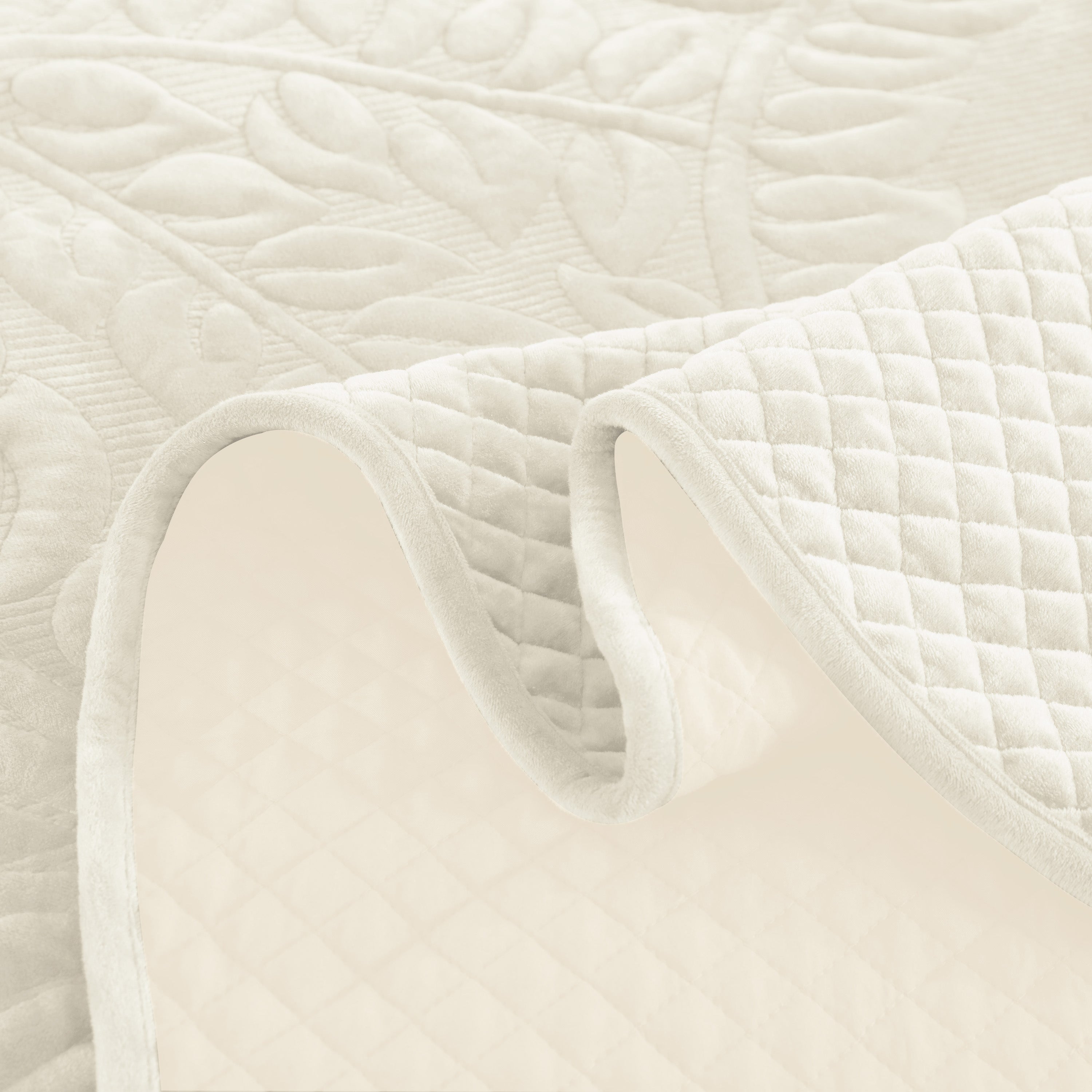 3 Piece Oversized Luxury Velvet Quilt Set Leaf Embroidered Bedspread