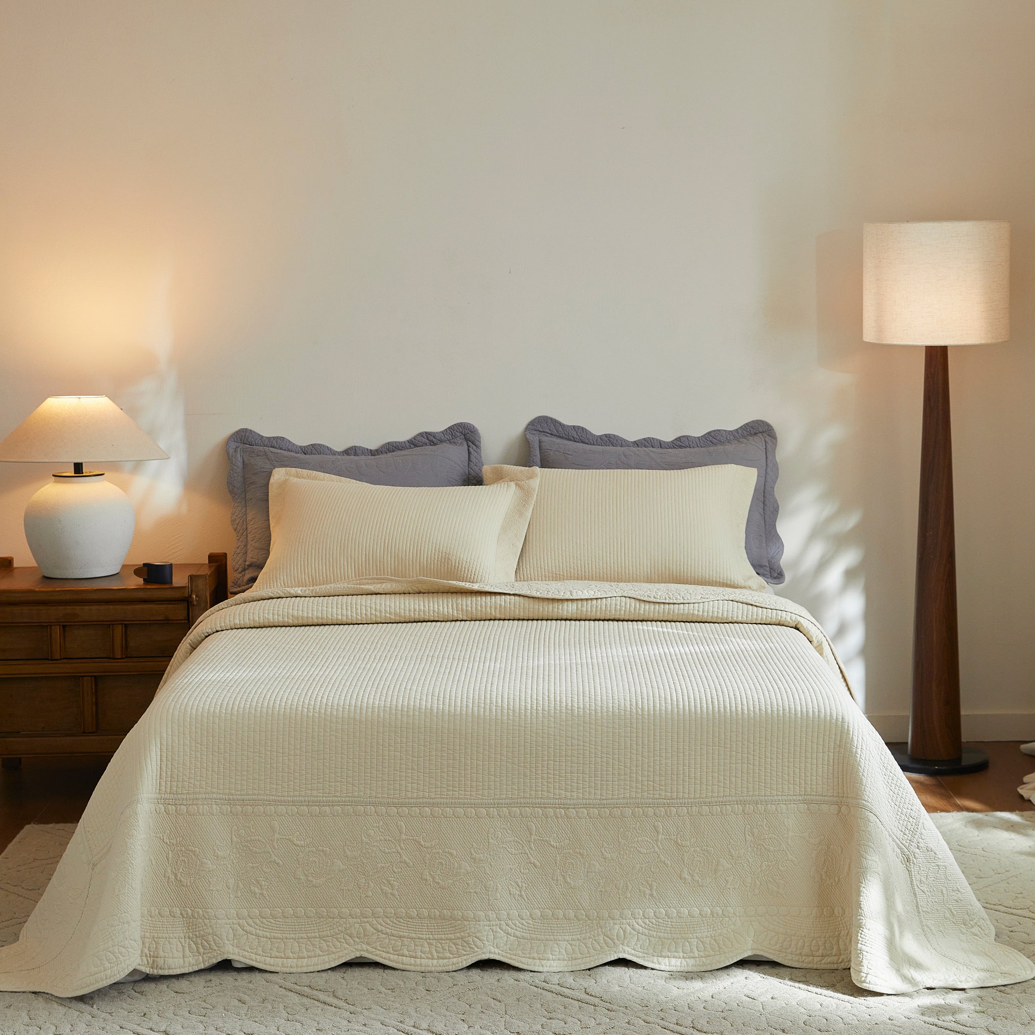 3-Piece Elegantly Embroidered 100% Cotton Oversized Quilt Bedspread Set TG