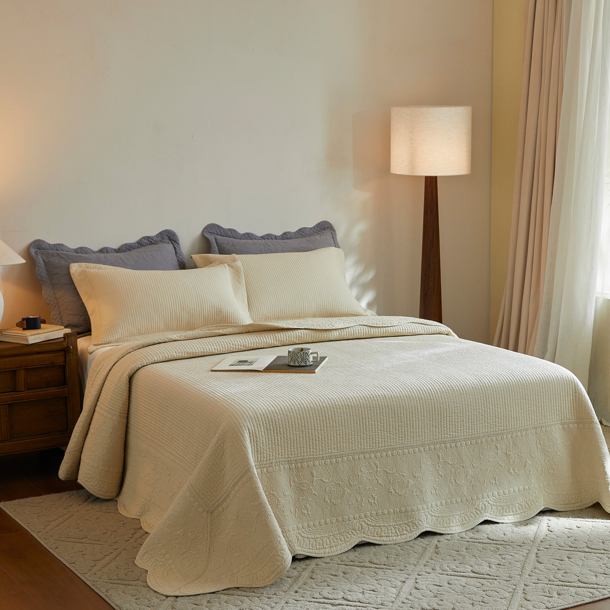 3-Piece Elegantly Embroidered 100% Cotton Oversized Quilt Bedspread Set TG