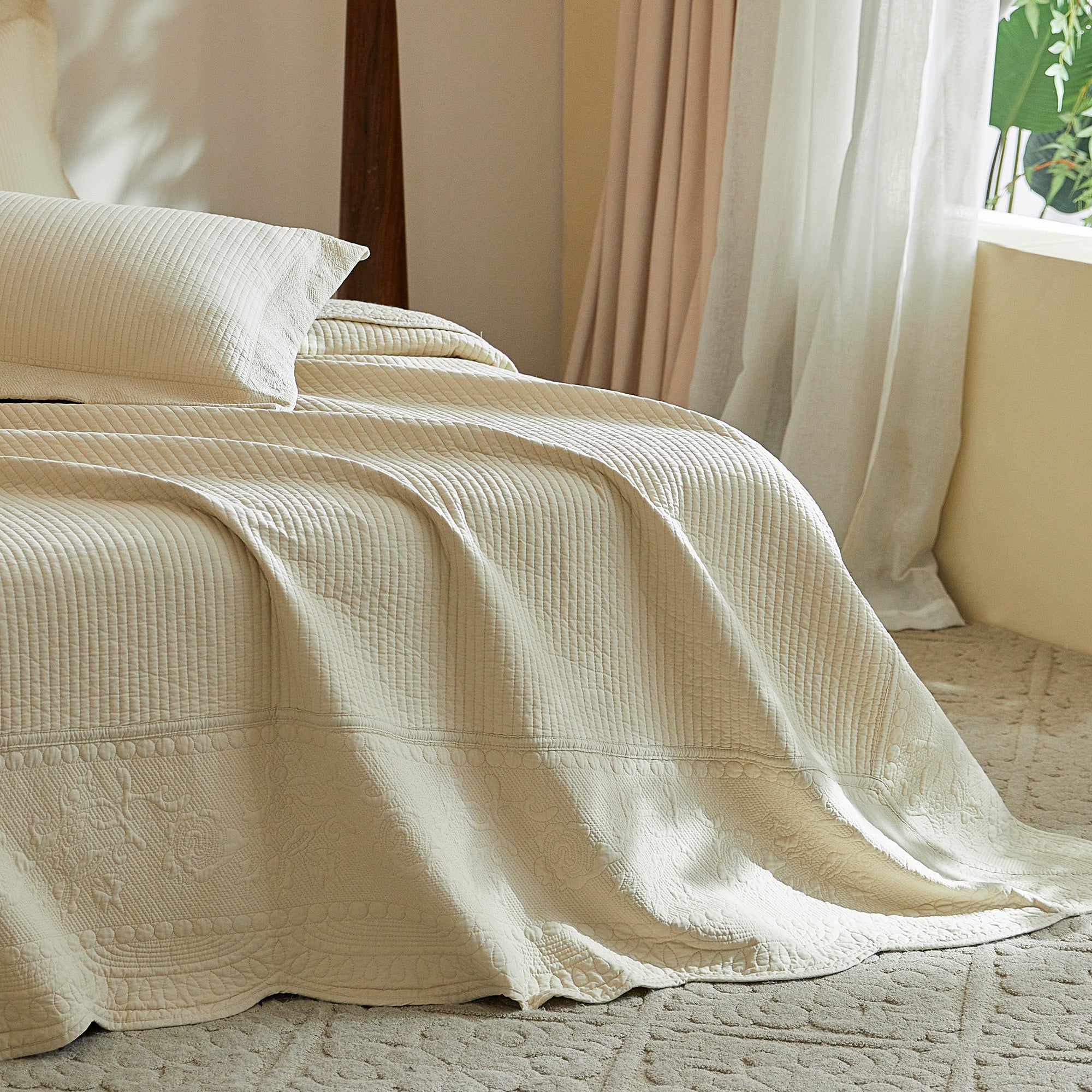 3 Piece 100% Cotton Quilt Set, Oversized Lightweight Textured Bedspread TG