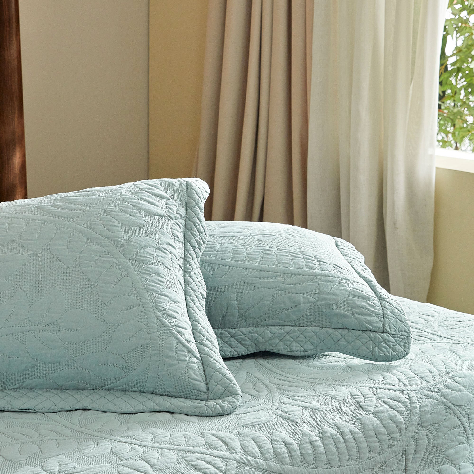 3-Pcs 100% Cotton Oversized Quilt Bedspread Set Embroidery T