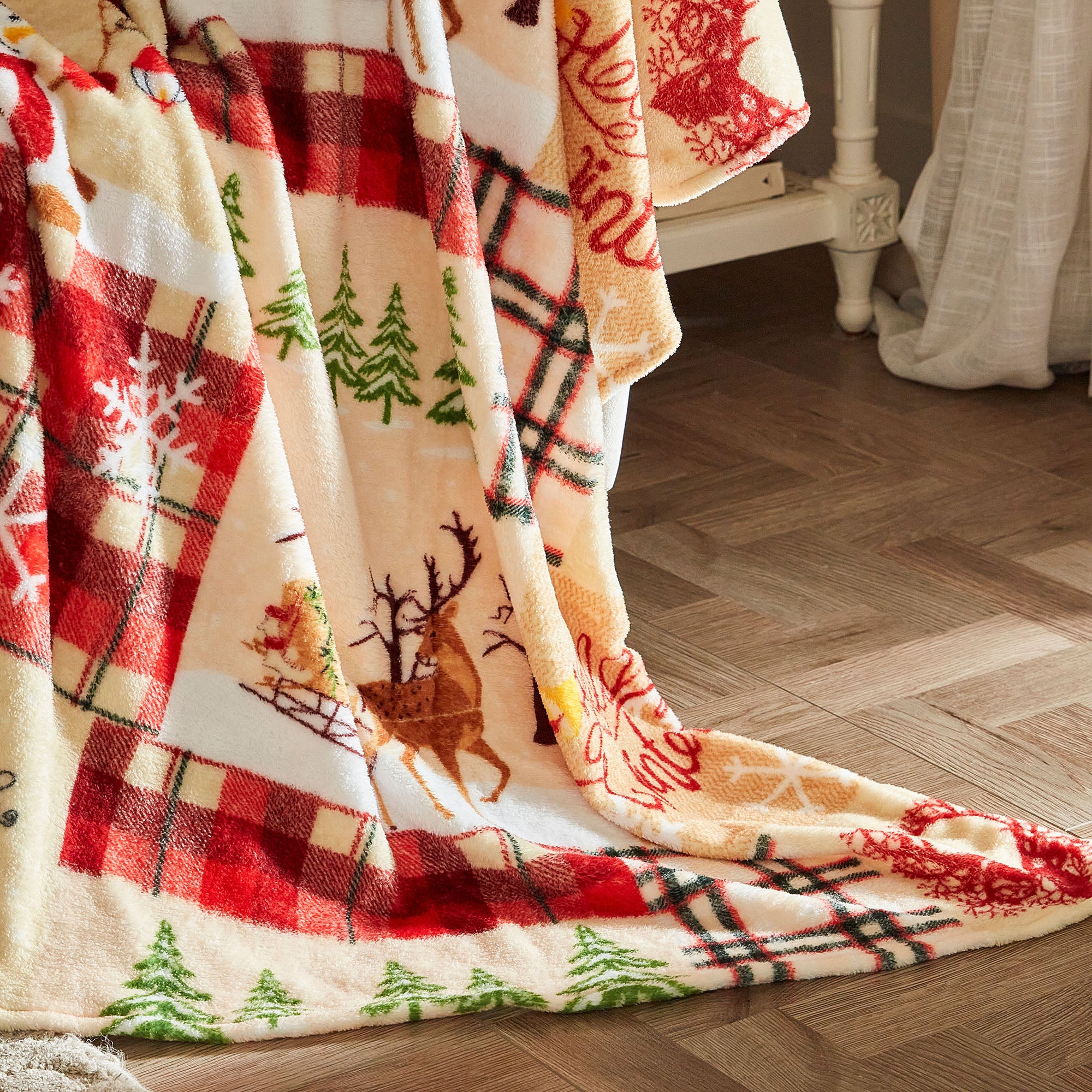 Christmas Throw Blanket 50" x 60" – Soft Flannel Quilt Set Bedspread Throw for Couch, Sofa & Bed