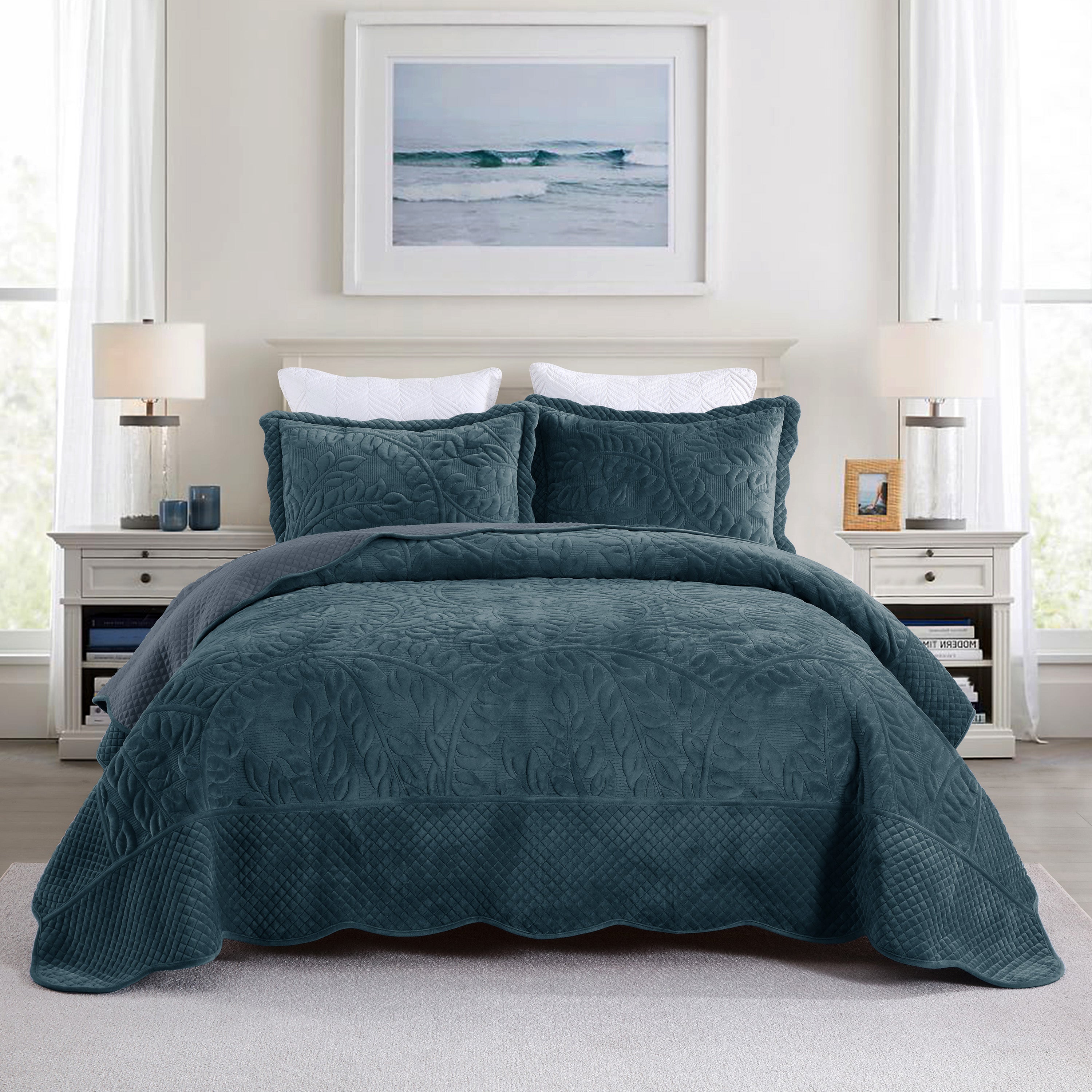 3 Piece Oversized Luxury Velvet Quilt Set Leaf Embroidered Bedspread