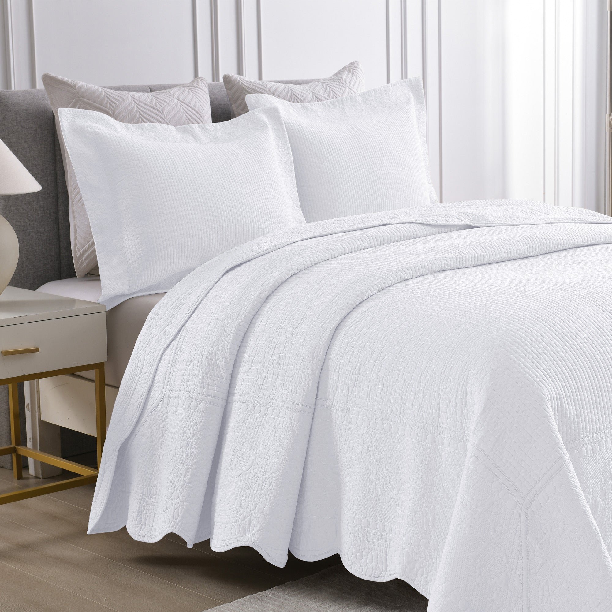 Luxury Embroidered 100% Cotton Quilt Set - 3 Piece Bedspread