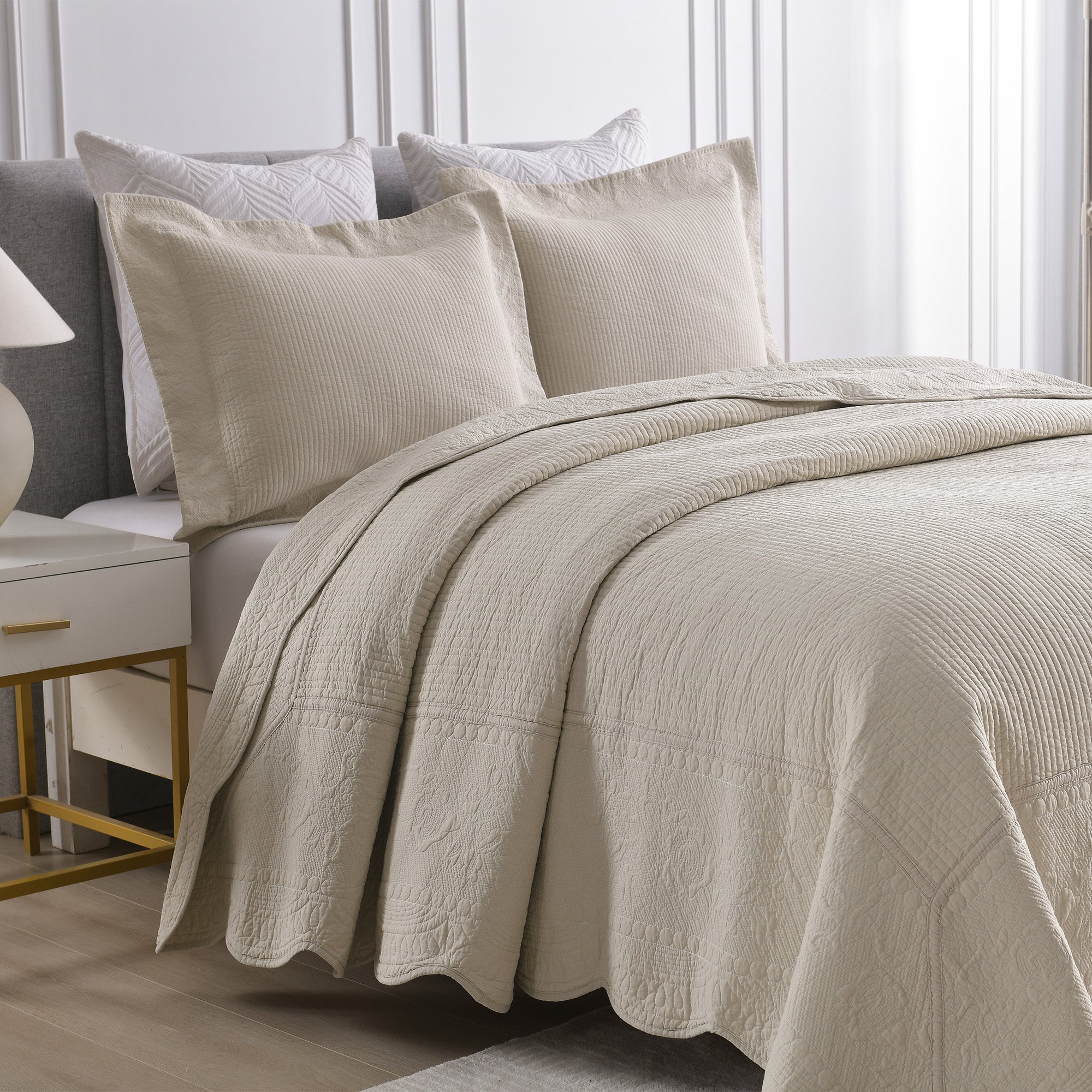 3-Piece Elegantly Embroidered 100% Cotton Oversized Quilt Bedspread Set TG