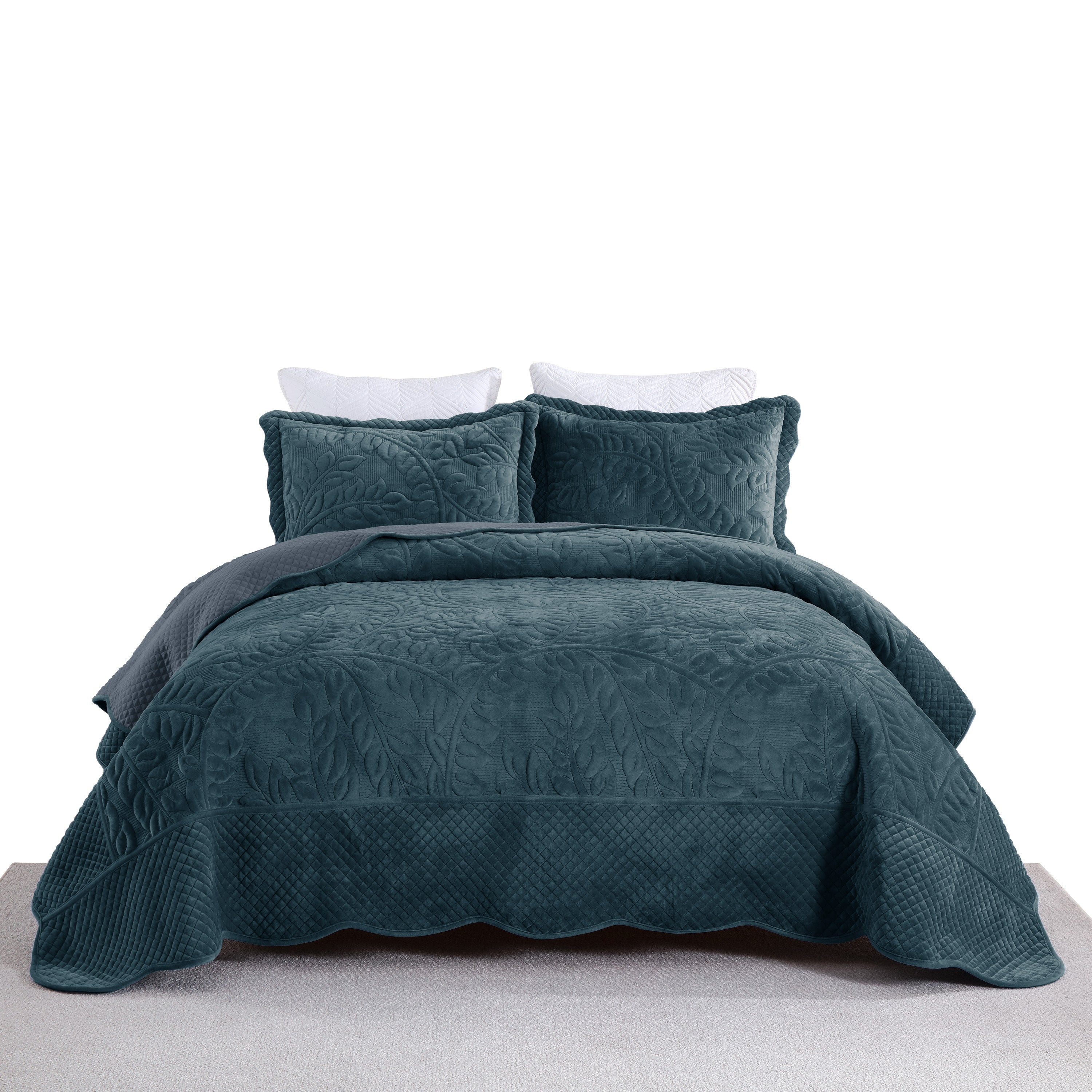3 Piece Oversized Luxury Velvet Quilt Set Leaf Embroidered Bedspread