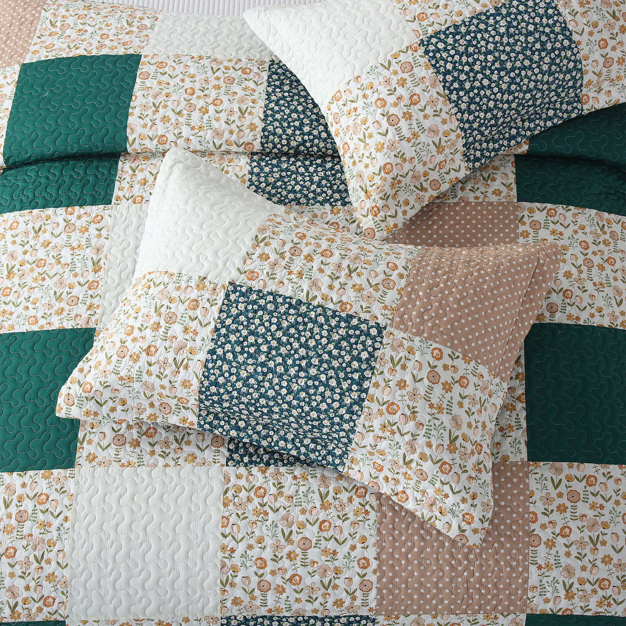 Handcrafted Patchwork Cotton Quilt Bedspread Set - 3-Piece Vintage Style Holiday Bedding PW102
