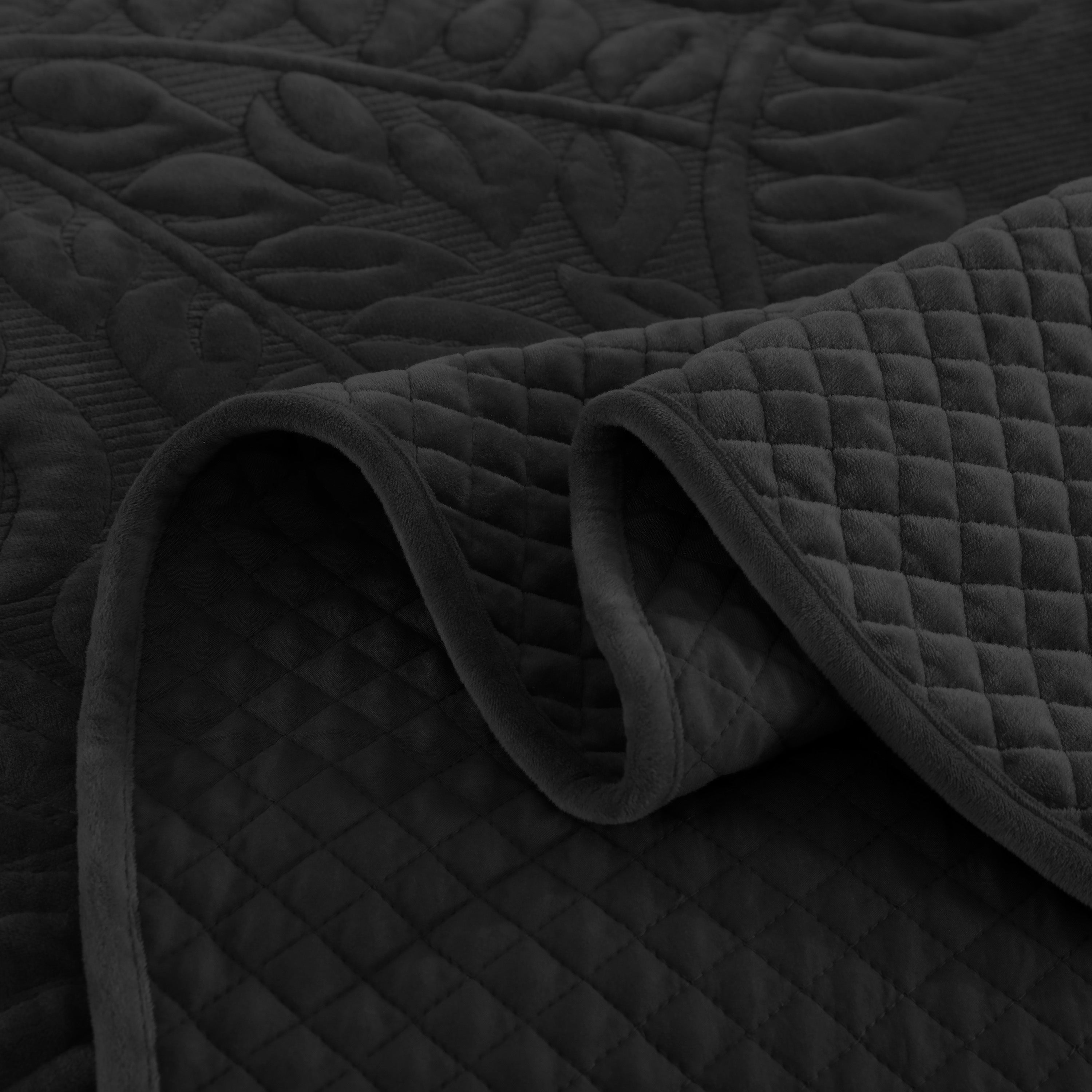 3 Piece Oversized Luxury Velvet Quilt Set Leaf Embroidered Bedspread