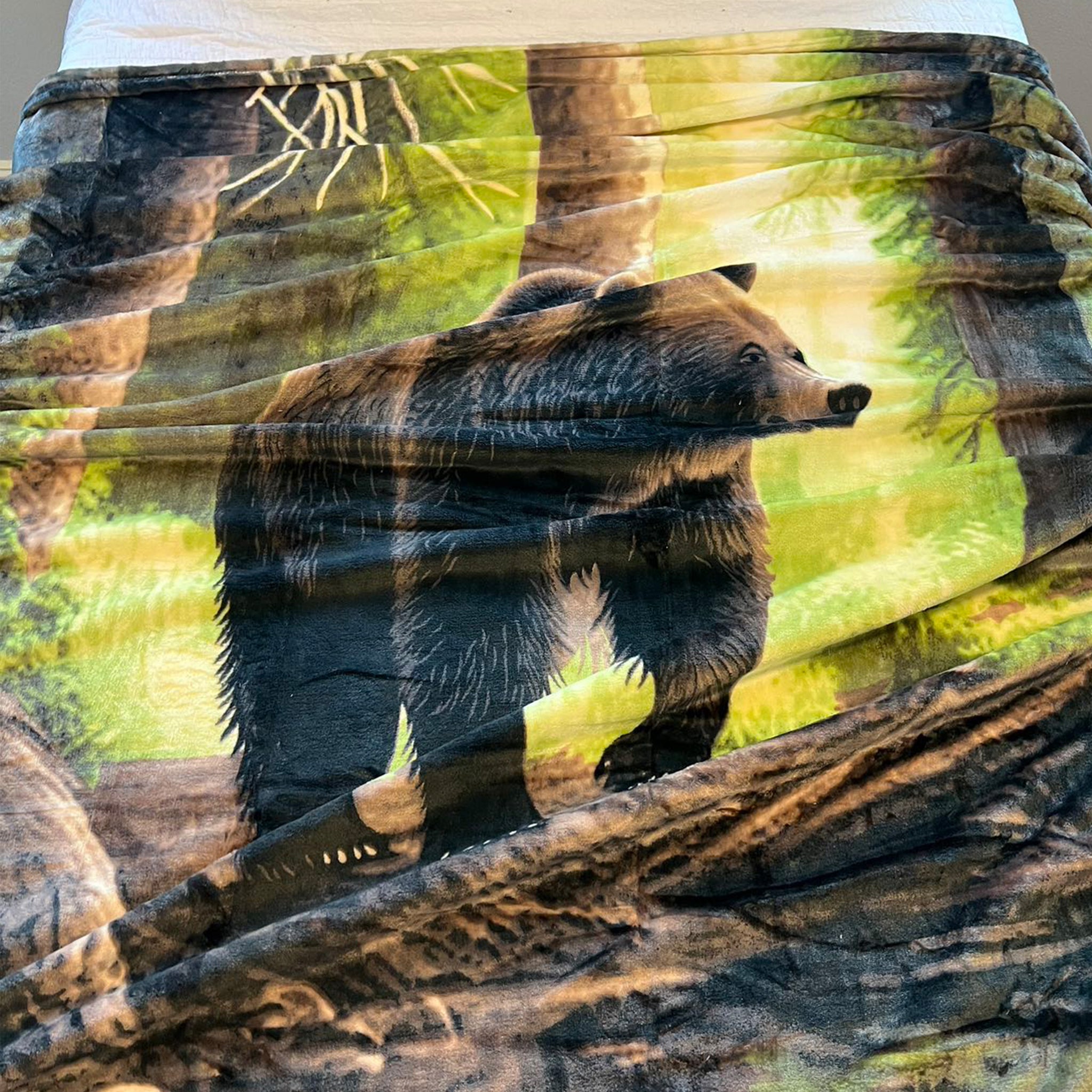 Queen Size Flannel Blanket, Ultra Soft and Warm, 400 GSM Heavyweight Plush Throw, All-Season Cozy Bed Blanket for Winter 95" x 86"