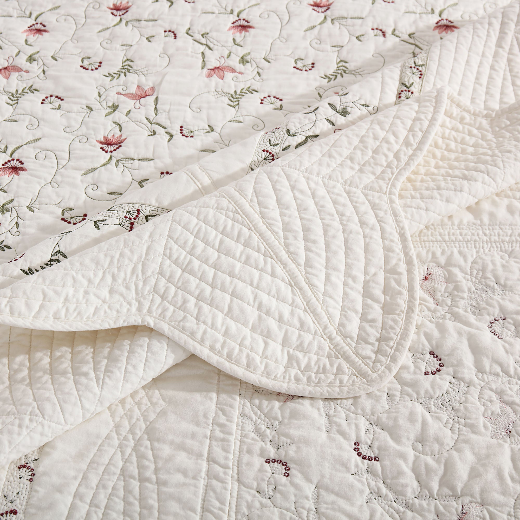 3 Piece Oversized 100% Cotton Embroidered Floral Quilt Bedspread Set TC13500