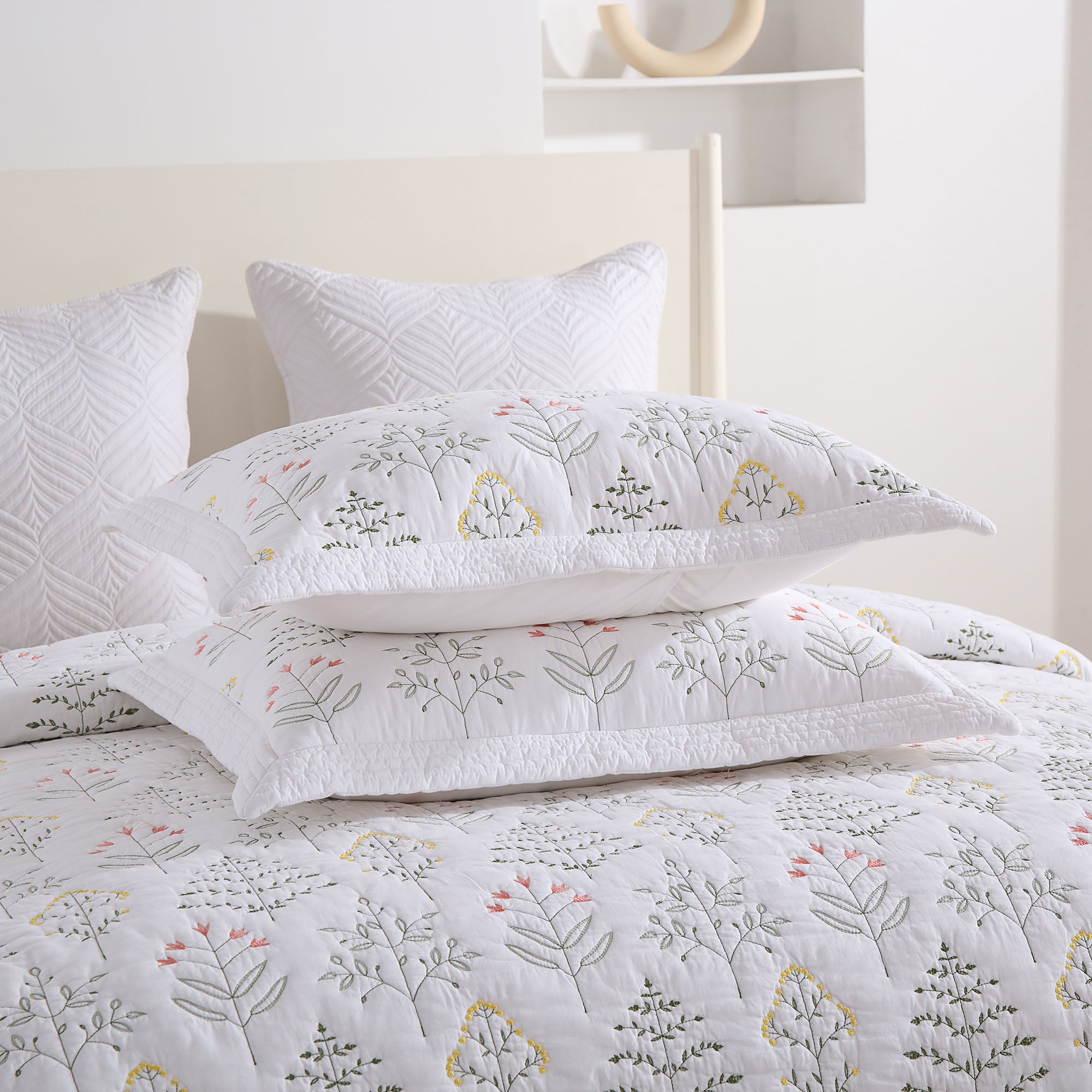 Oversized 3 Piece 100% Cotton Botanical Embroidered Quilt Set – Farmhouse Bedspread TL139