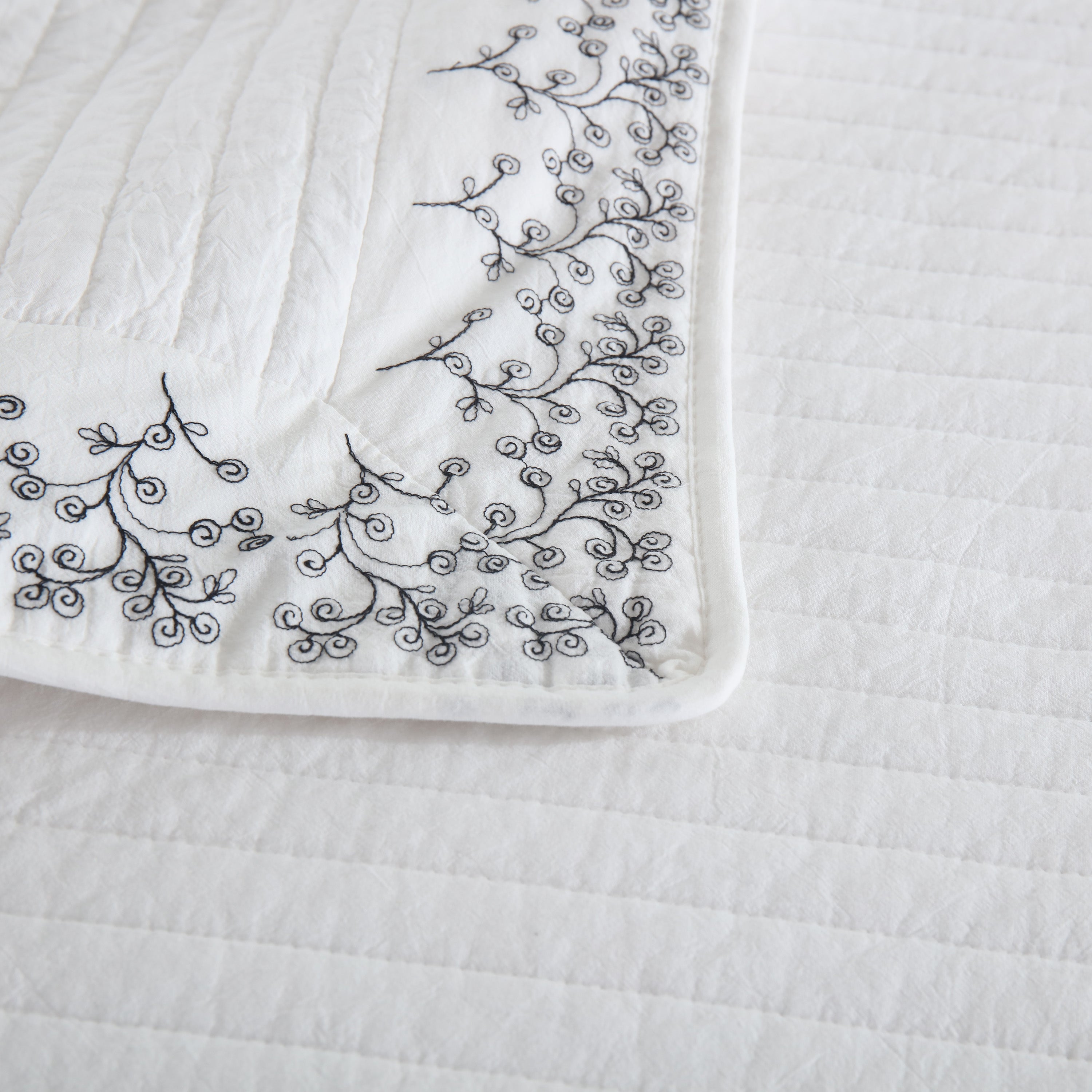 3 Piece 100% Cotton White Striped Embroidered Quilt Bedspread Set TC134