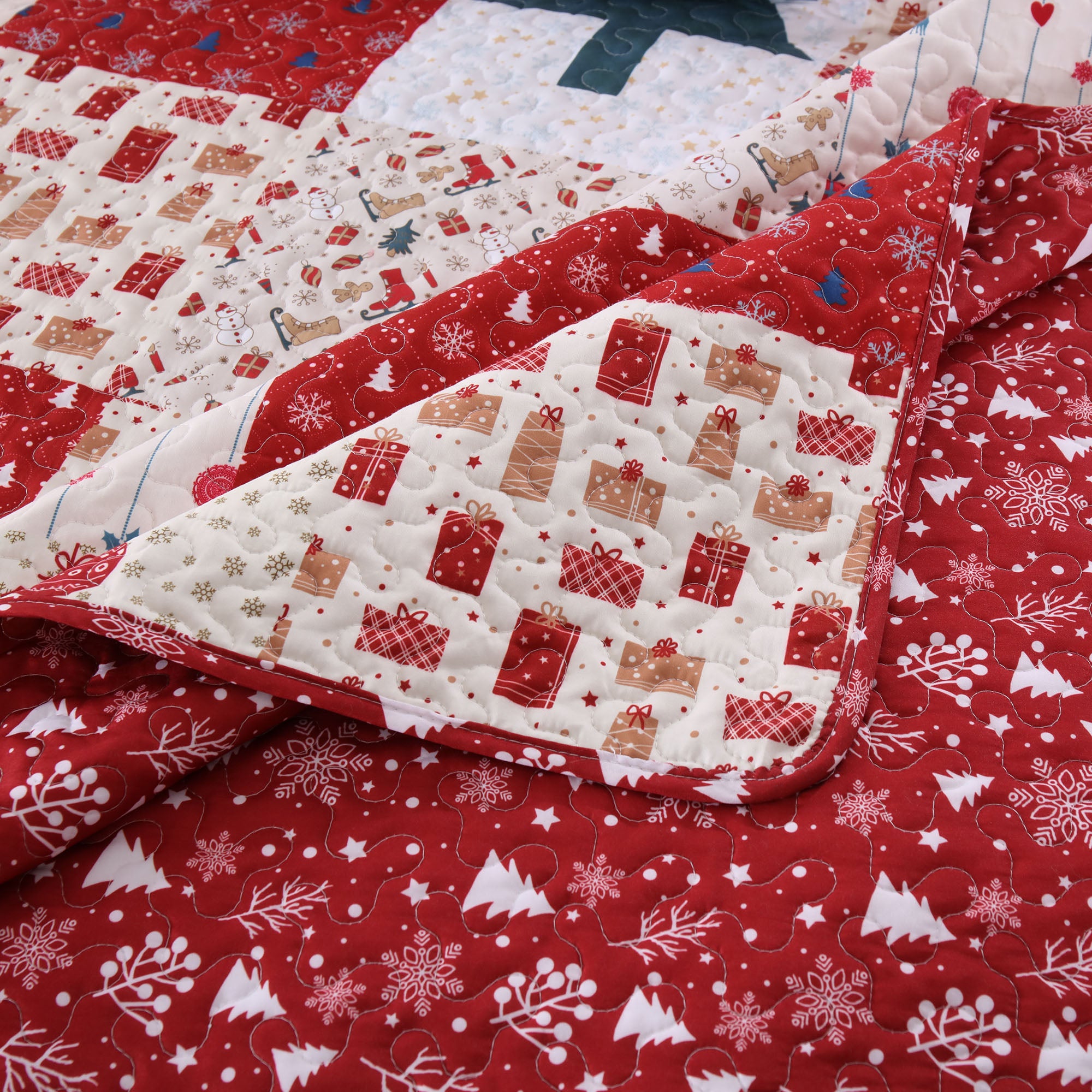 3 Piece Reversible Christmas Holiday Patchwork Quilt Bedspread Set BY216