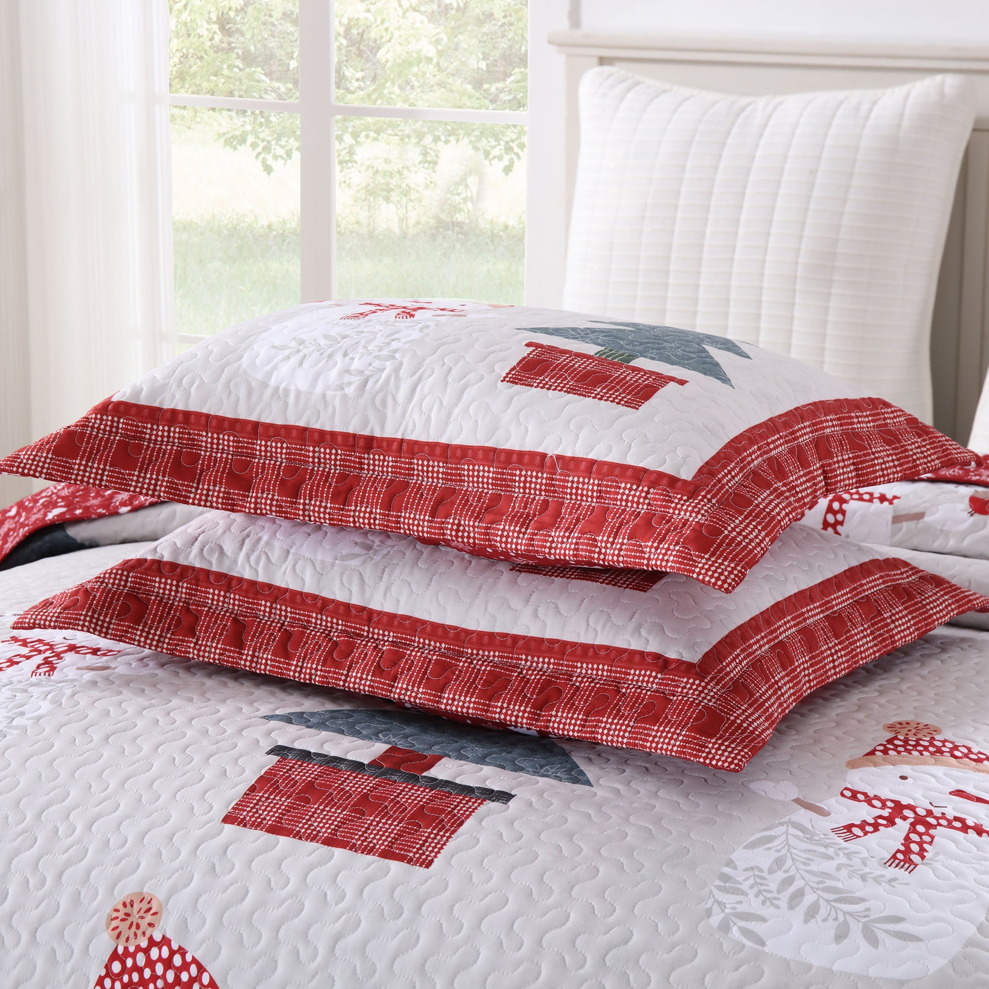 Snowman & Tree Holiday 3 Piece Reversible Polyester Christmas Quilt Set BY217