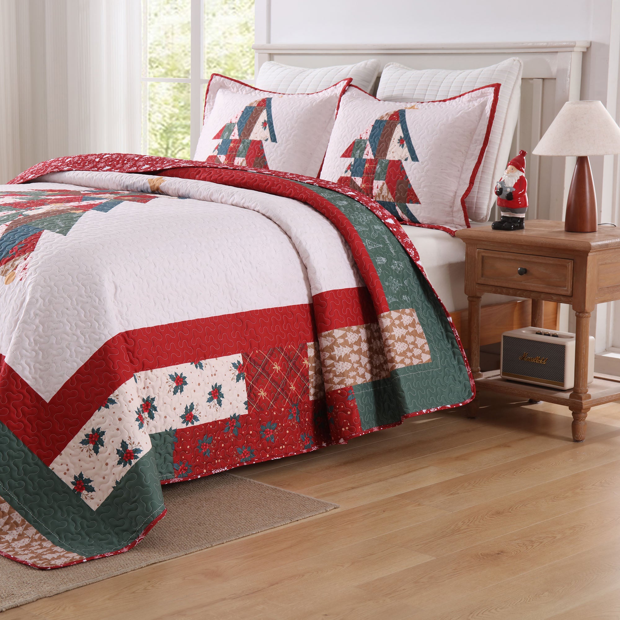 3 Piece Reversible Polyester Christmas Tree Patchwork Quilt Set - Holiday Bedspread Set BY218