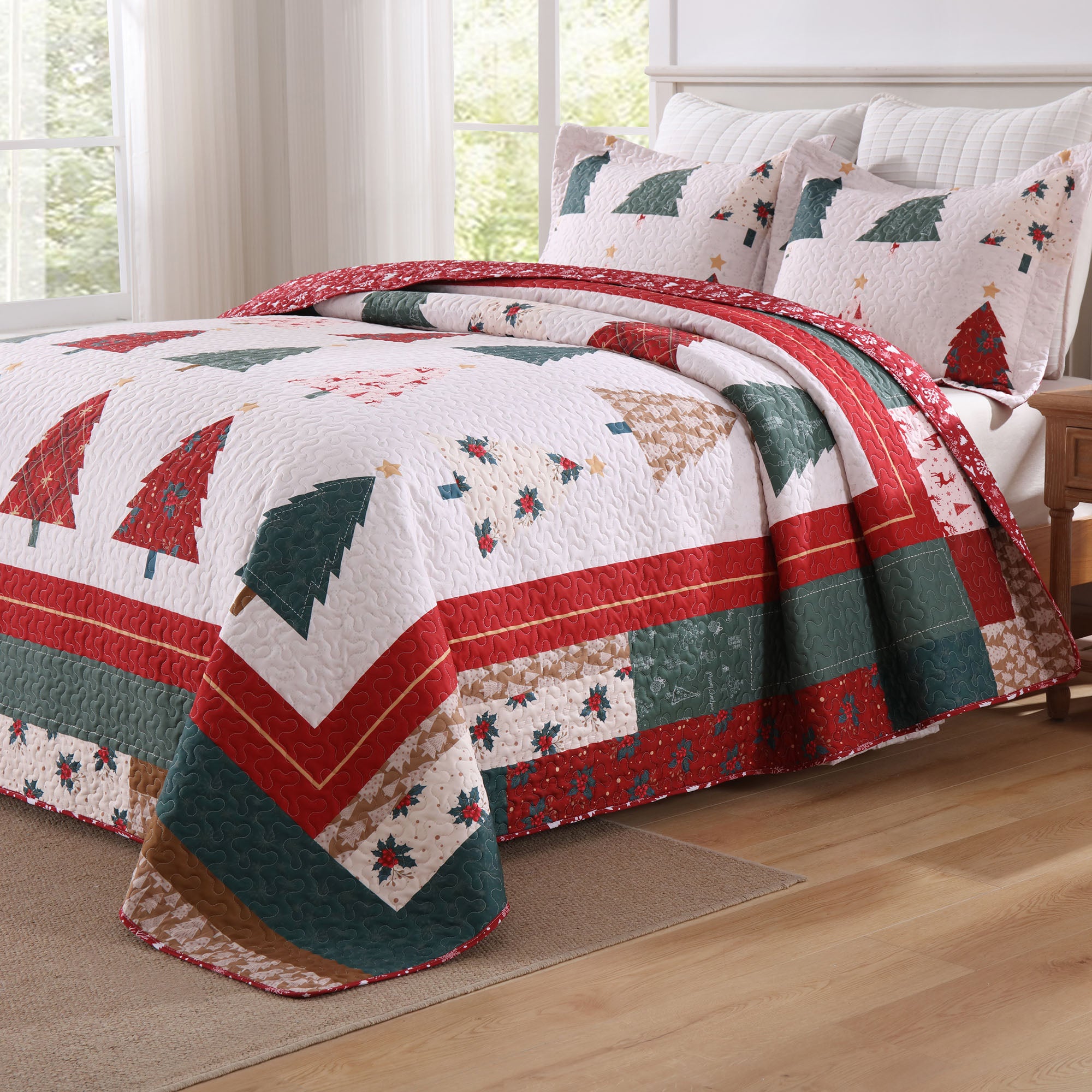 3 Piece Reversible Polyester Christmas Tree Quilt Set - Holiday Forest Bedspread BY219