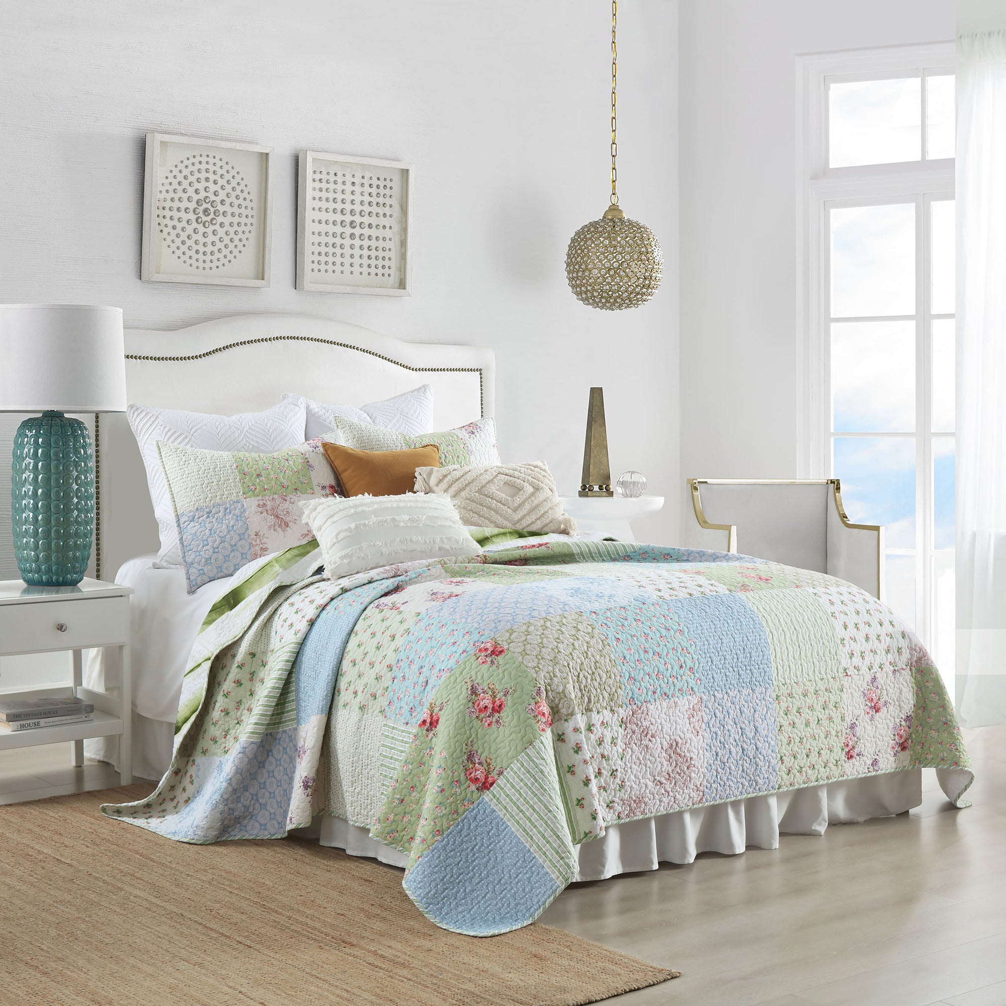 3 Piece Cottage Floral Patchwork Quilt Set - Country Style Quilted Bedspread BY225