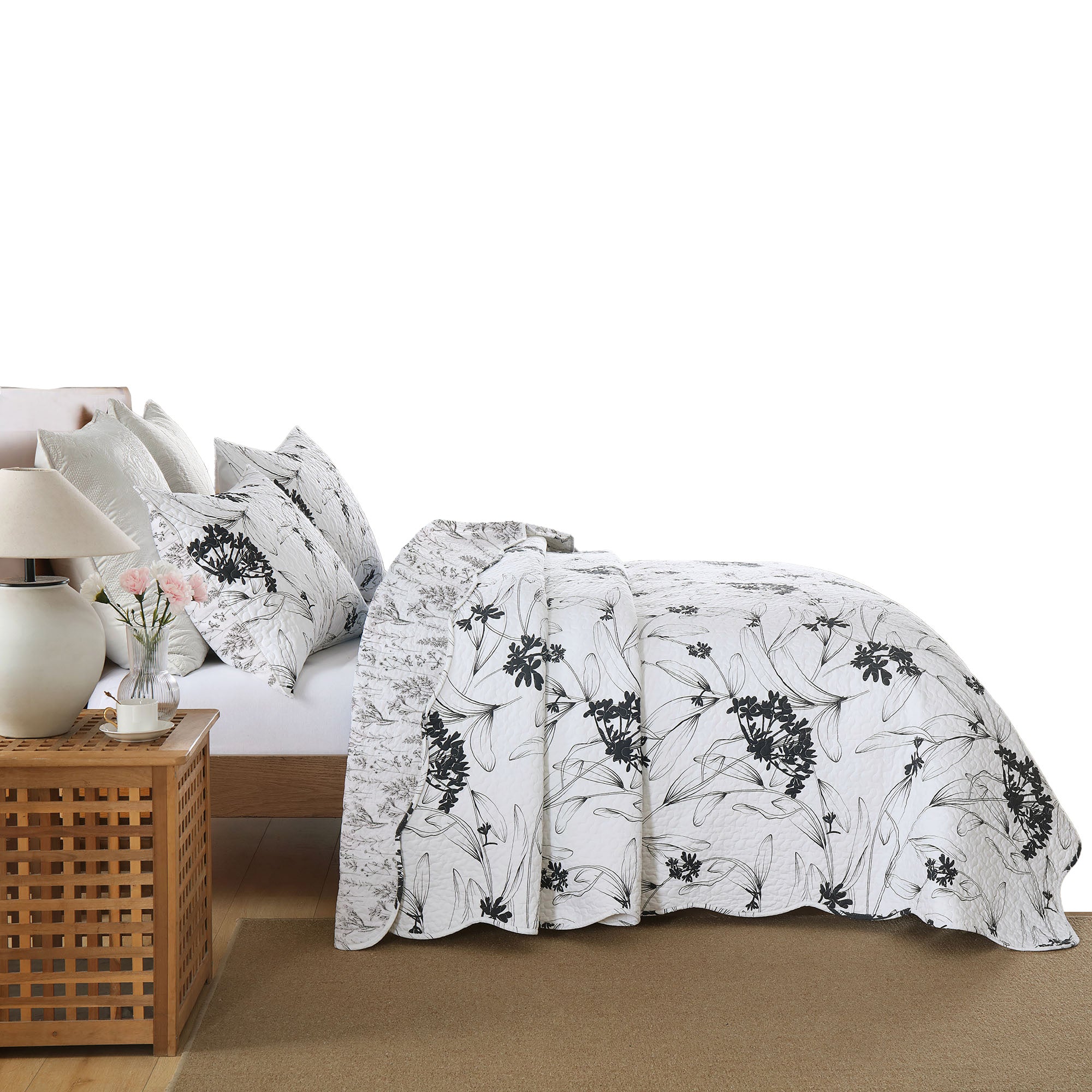 3 Piece Polyester Black and White Botanical Floral Quilt Bedspread Set BY222