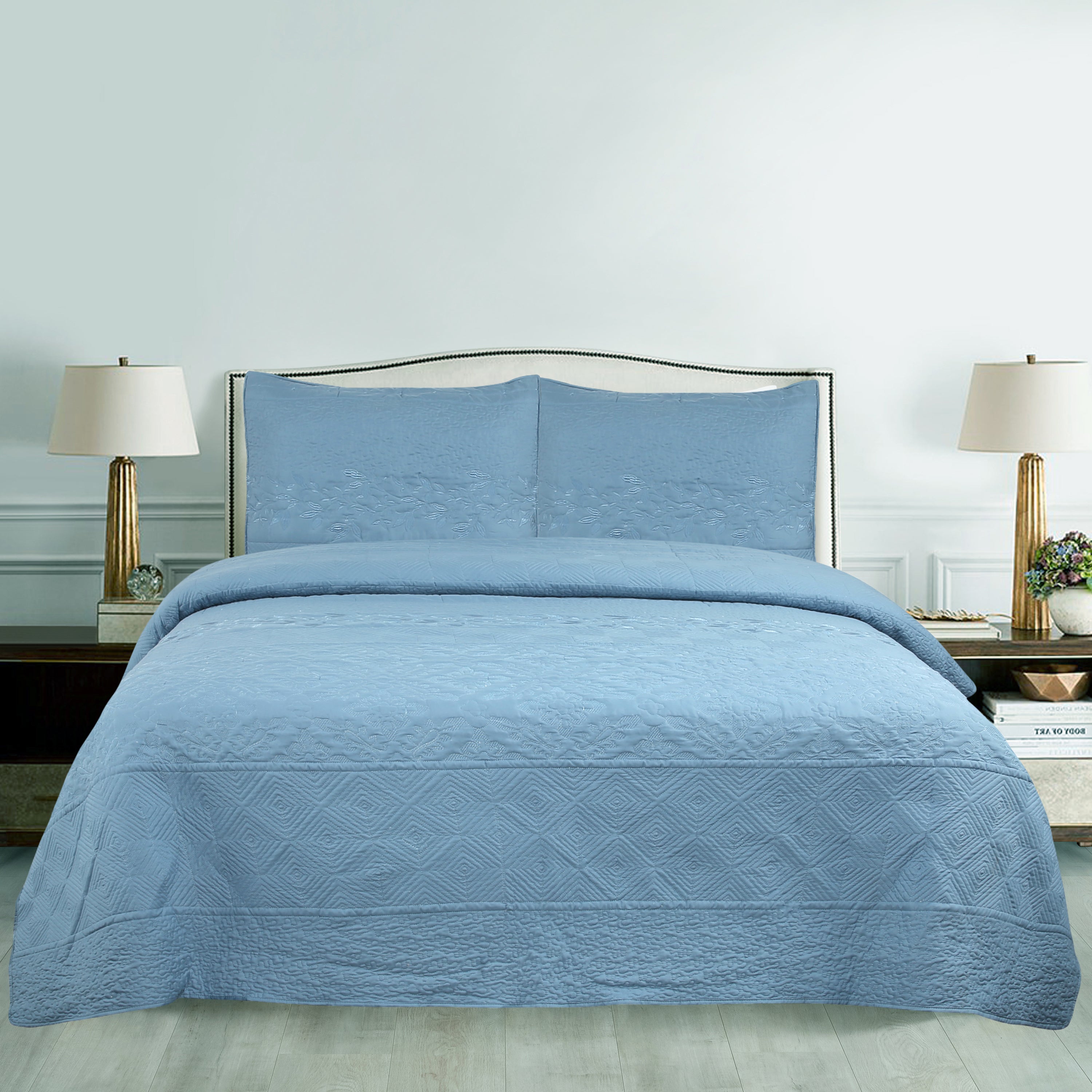 3 Piece Elegant Embroidered Quilt Set – Textured Floral & Geometric Bedspread
